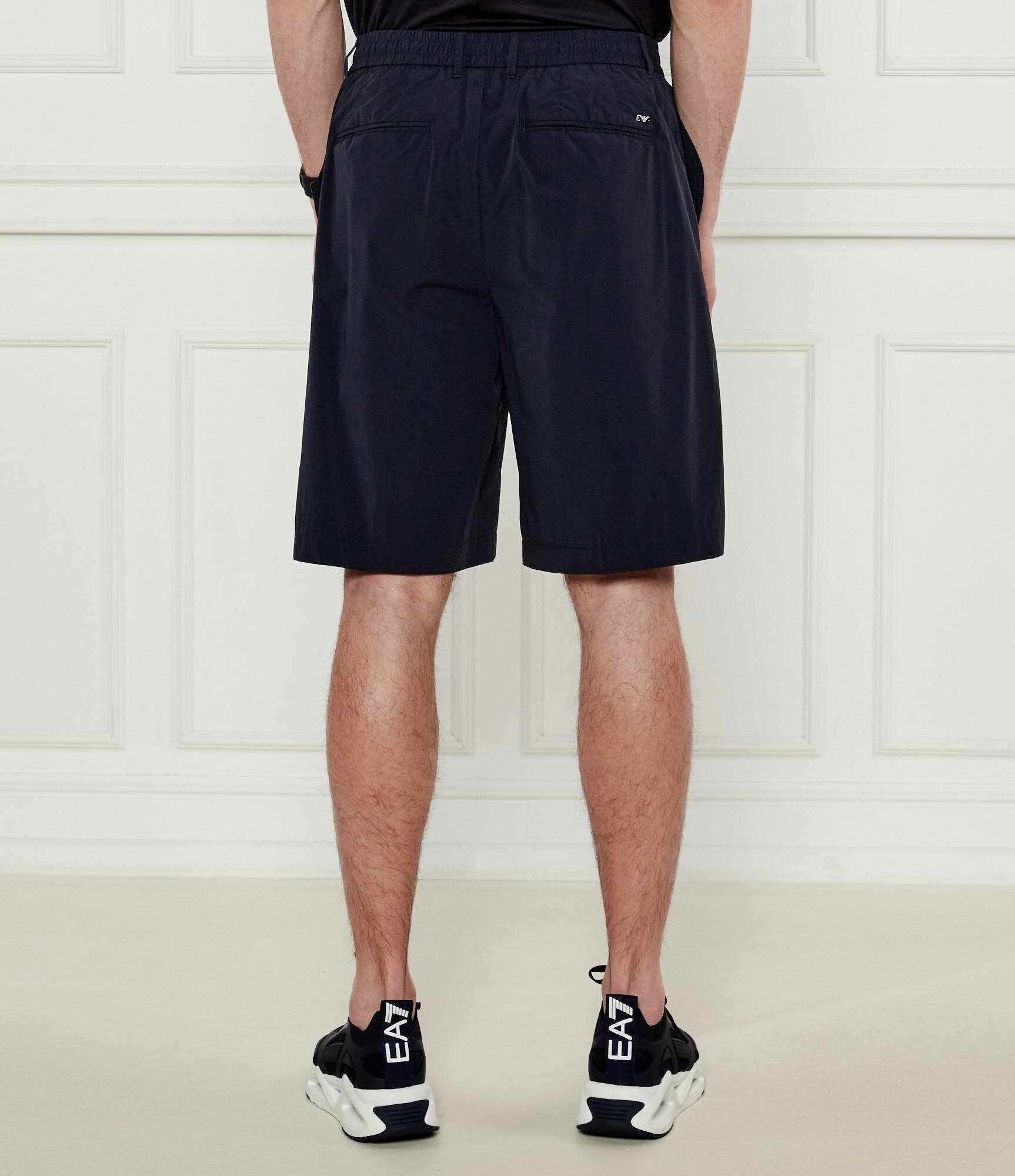 Emporio Armani Pantaloni scurți chino | regular fit