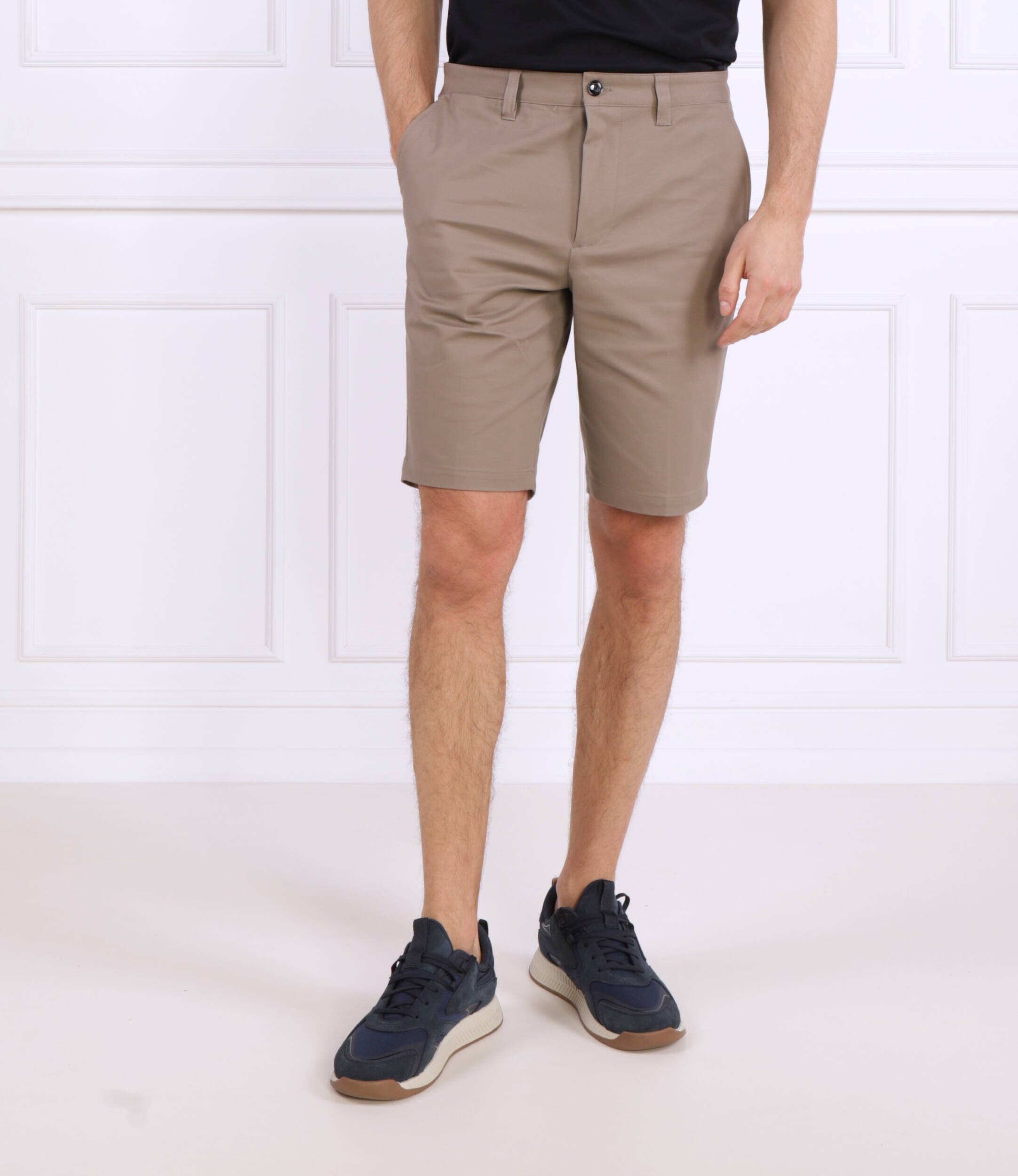 Emporio Armani Pantaloni scurți chino | regular fit