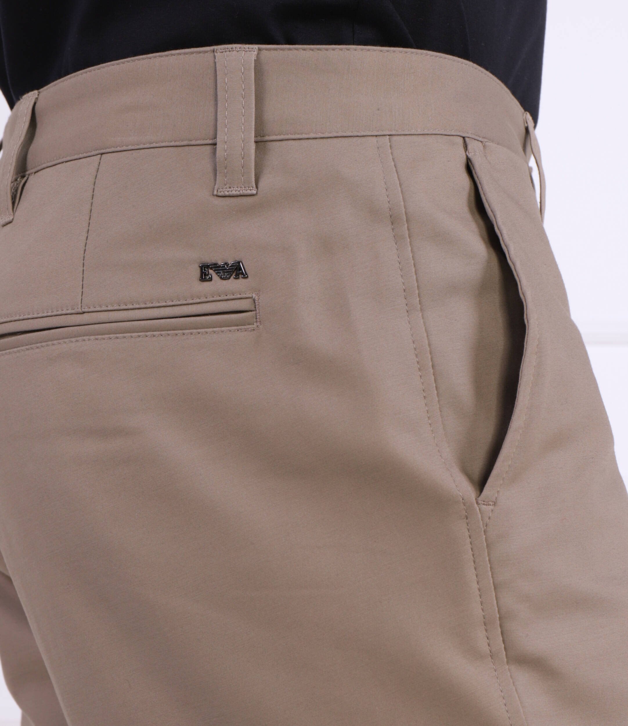 Emporio Armani Pantaloni scurți chino | regular fit