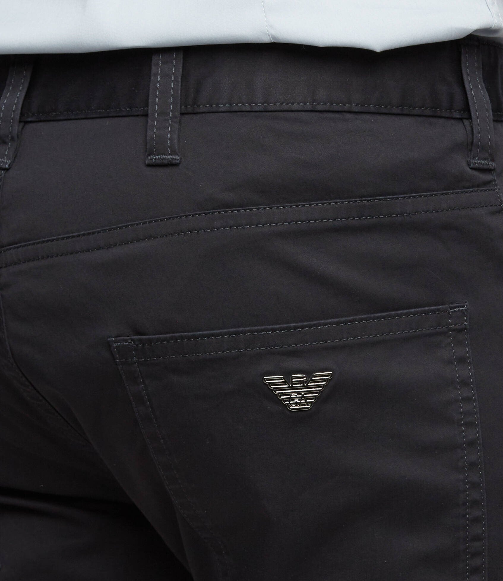 Emporio Armani Pantaloni scurți chino | regular fit