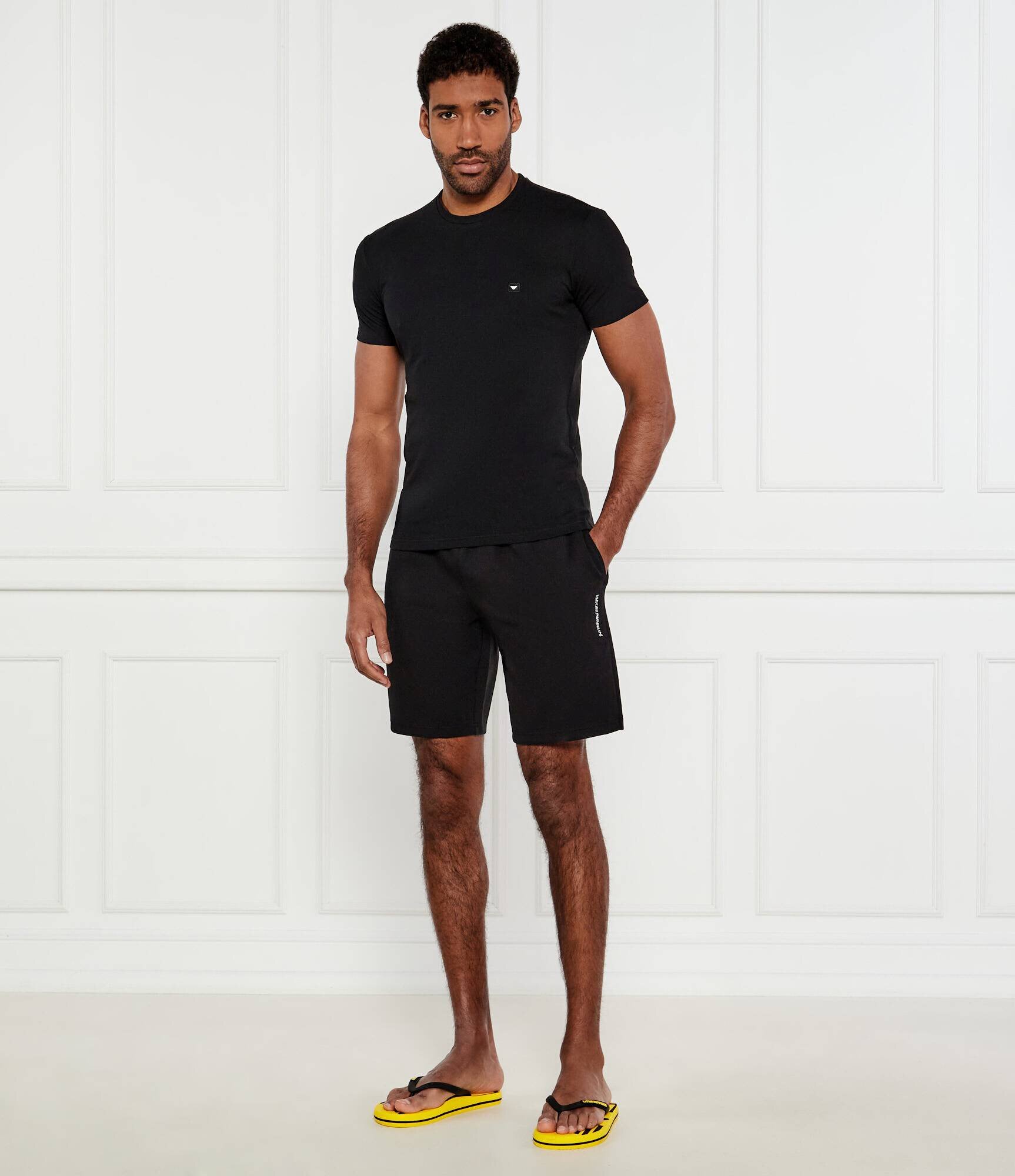 Emporio Armani Pantaloni scurți | Regular Fit