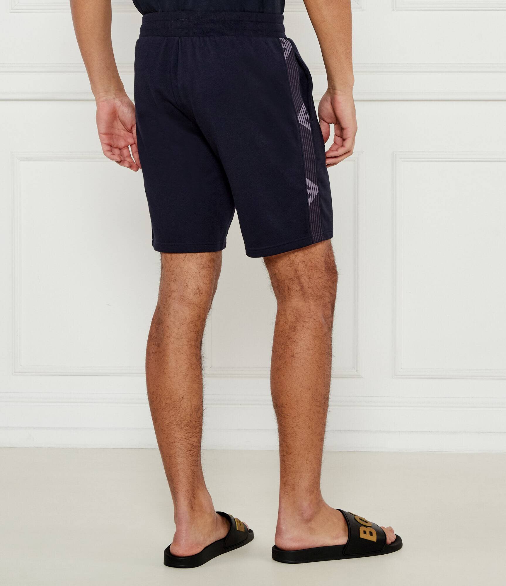 Emporio Armani Pantaloni scurți | Regular Fit