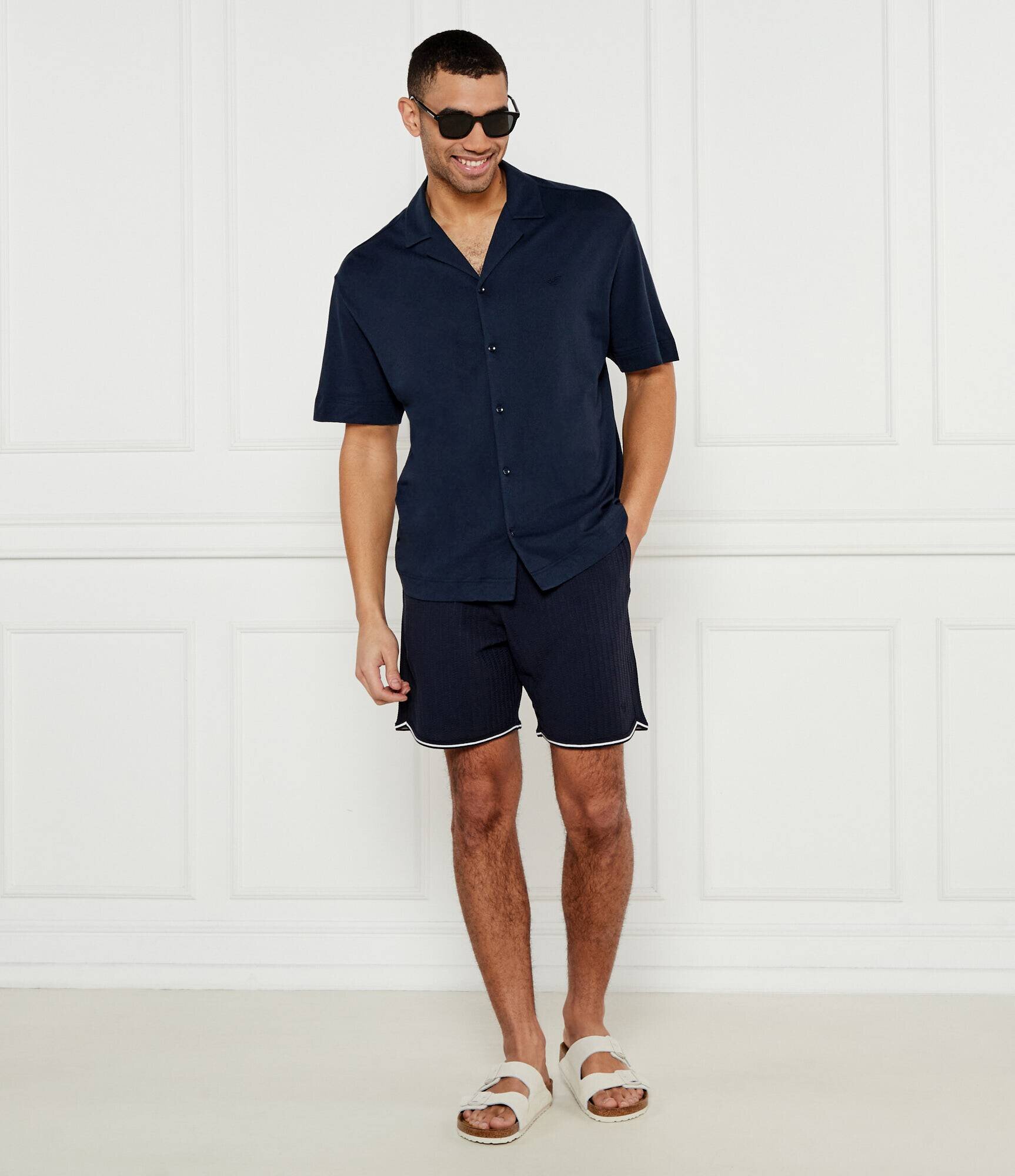 Emporio Armani Pantaloni scurți | Regular Fit