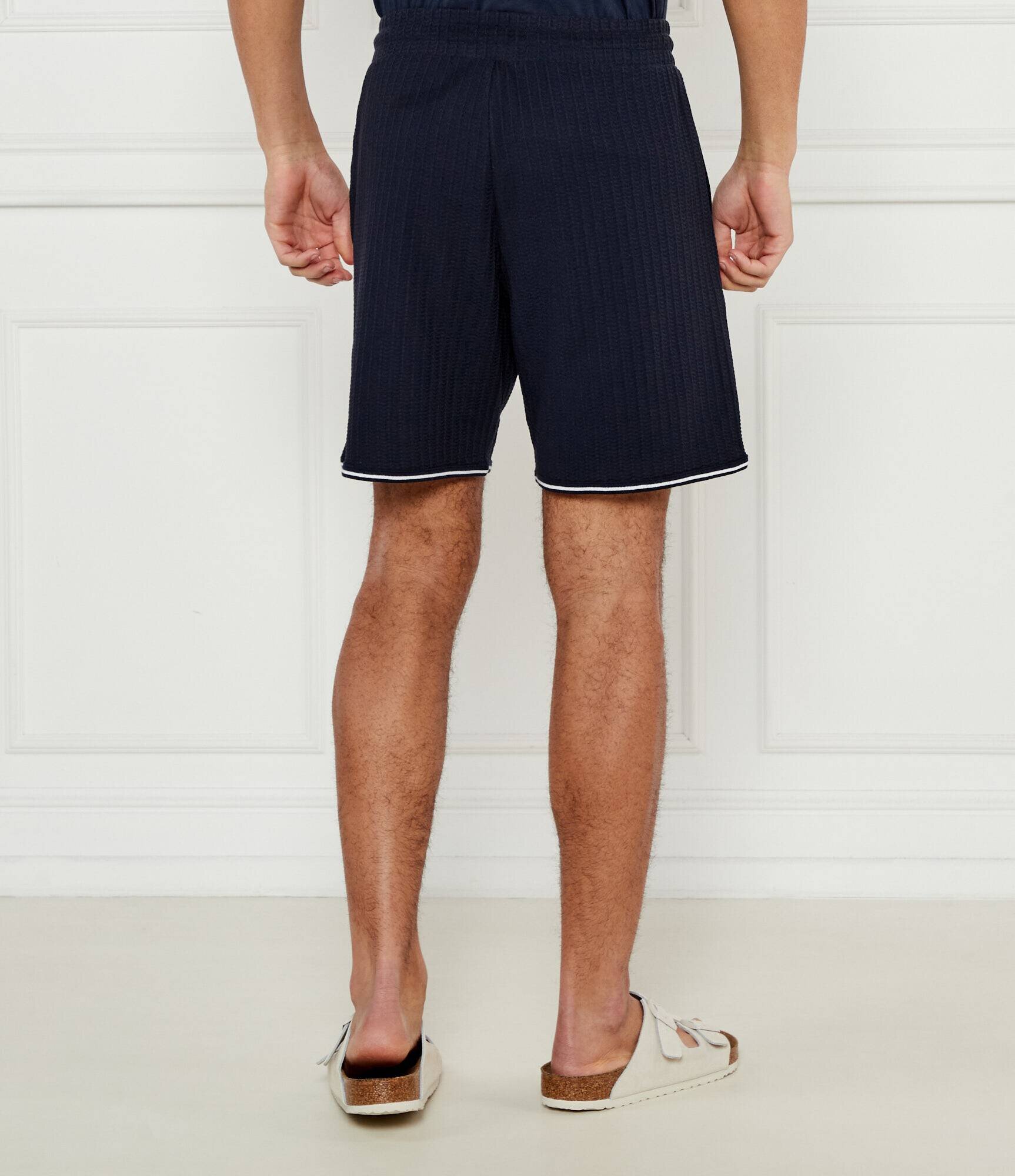 Emporio Armani Pantaloni scurți | Regular Fit