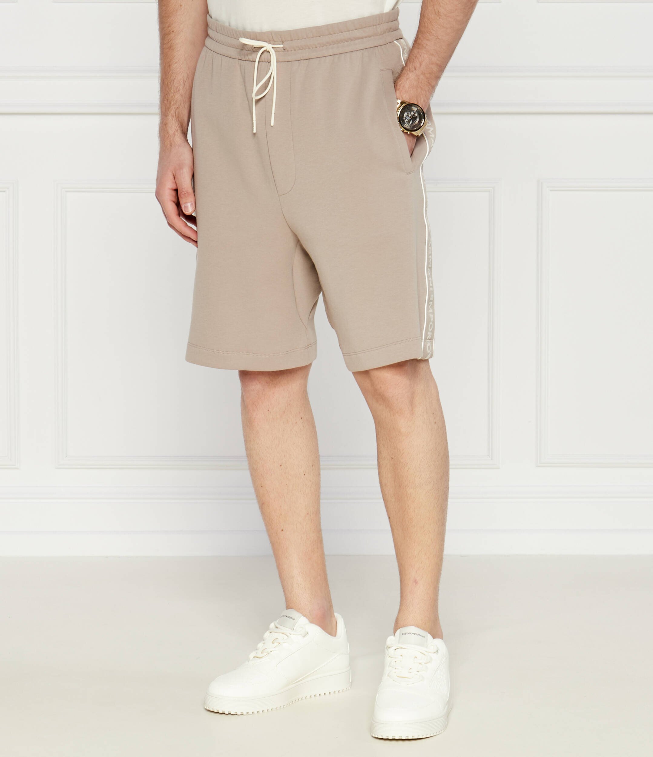 Emporio Armani Pantaloni scurți | Regular Fit