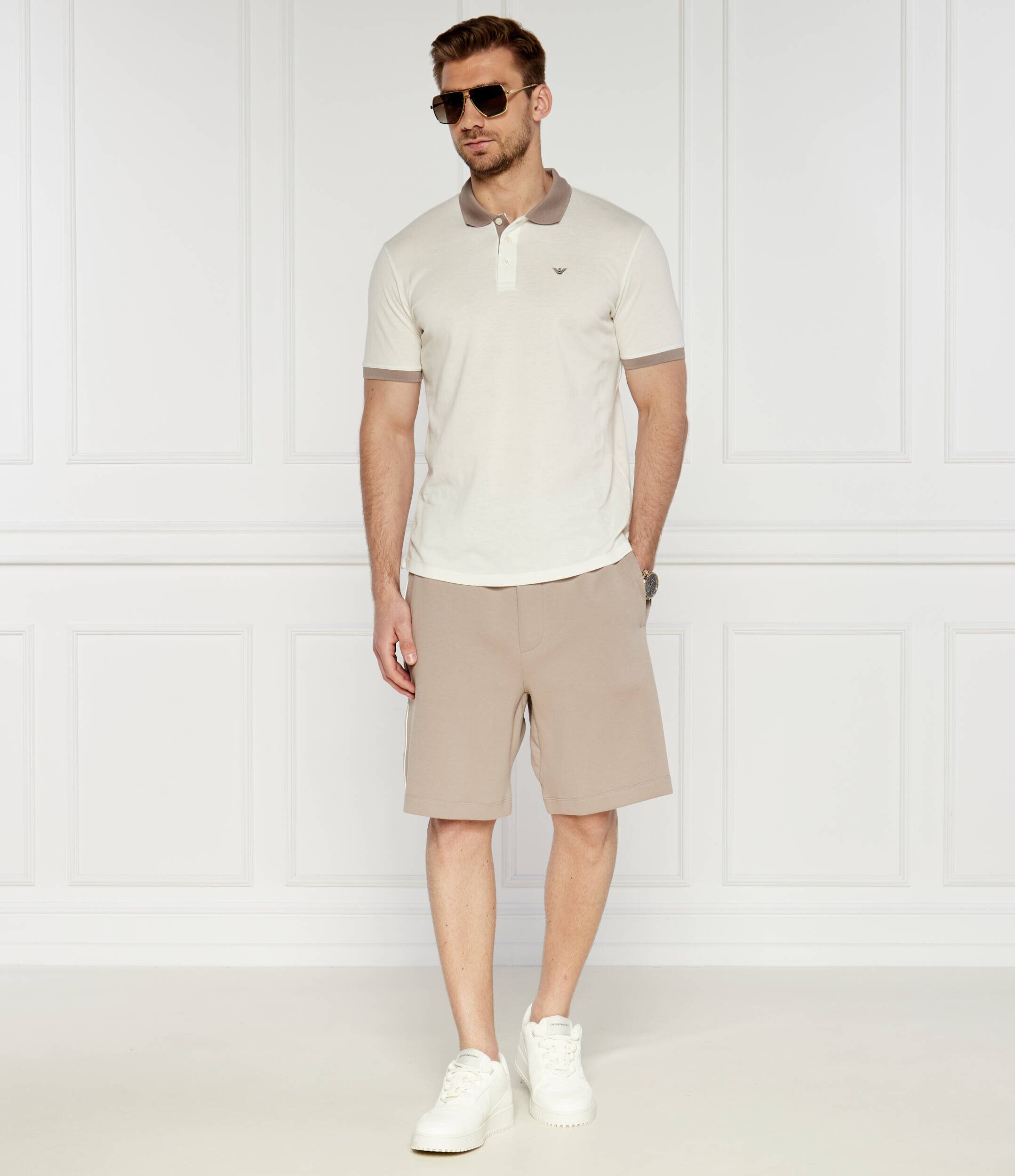 Emporio Armani Pantaloni scurți | Regular Fit