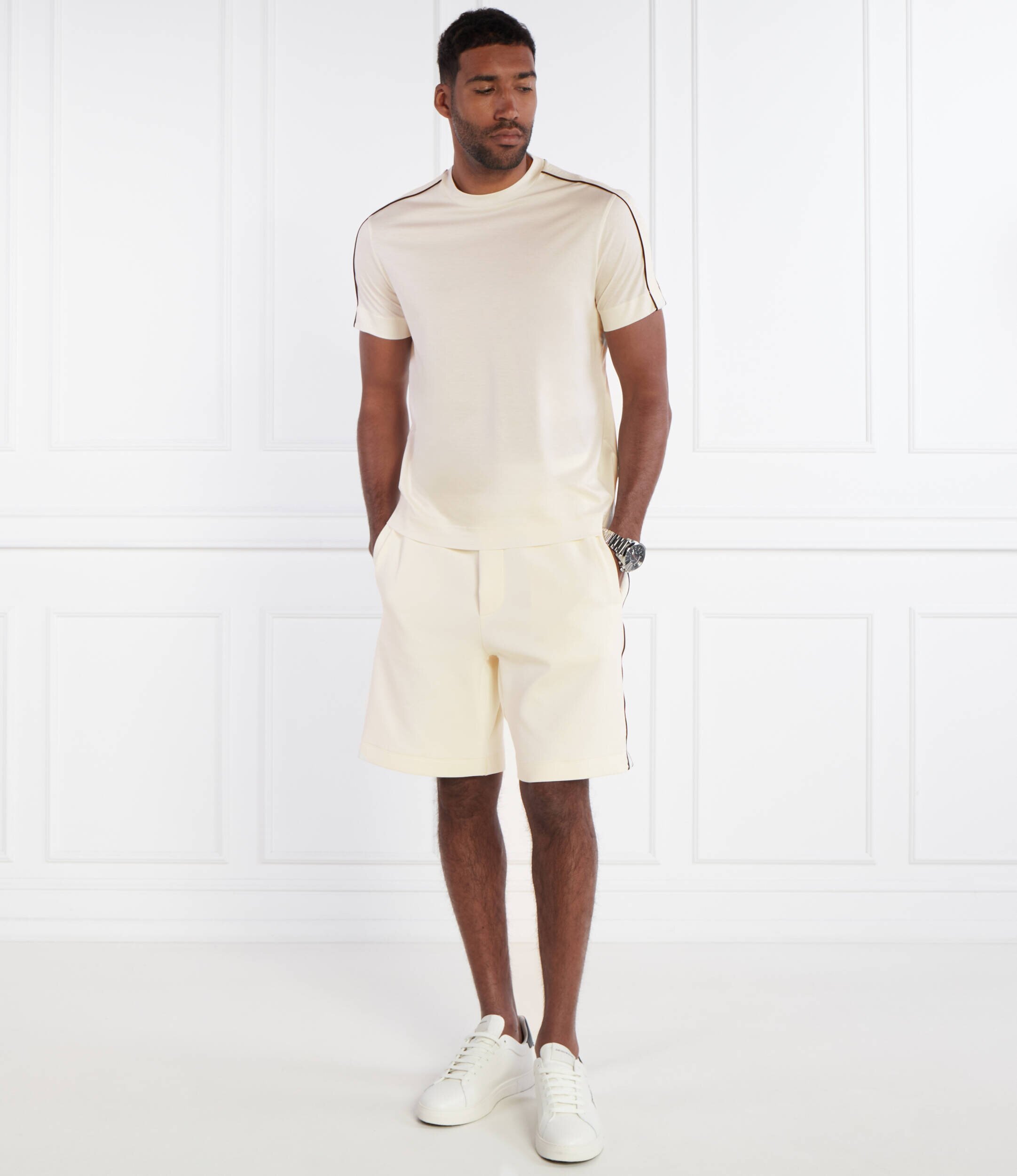 Emporio Armani Pantaloni scurți | Regular Fit