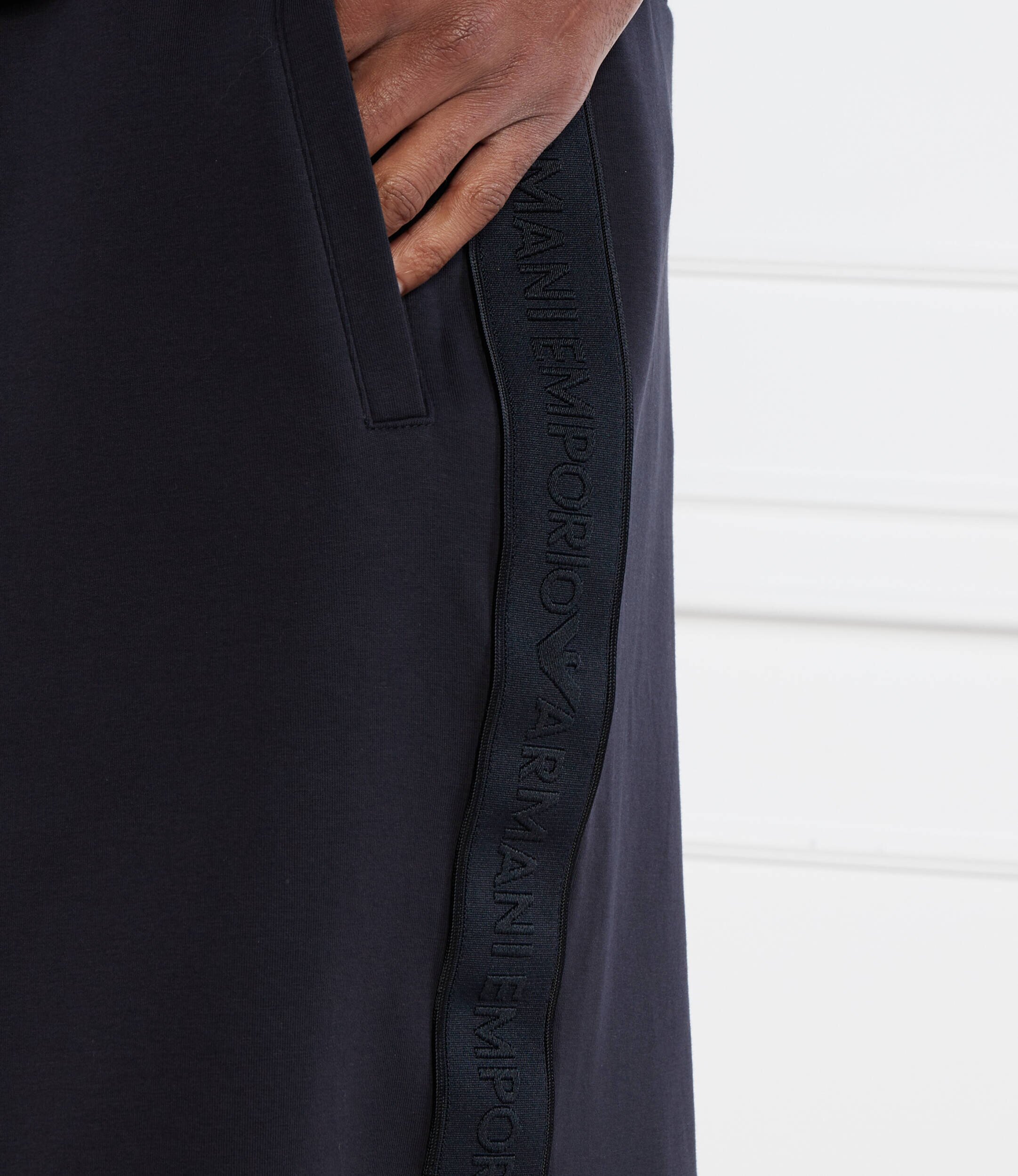 Emporio Armani Pantaloni scurți | Regular Fit
