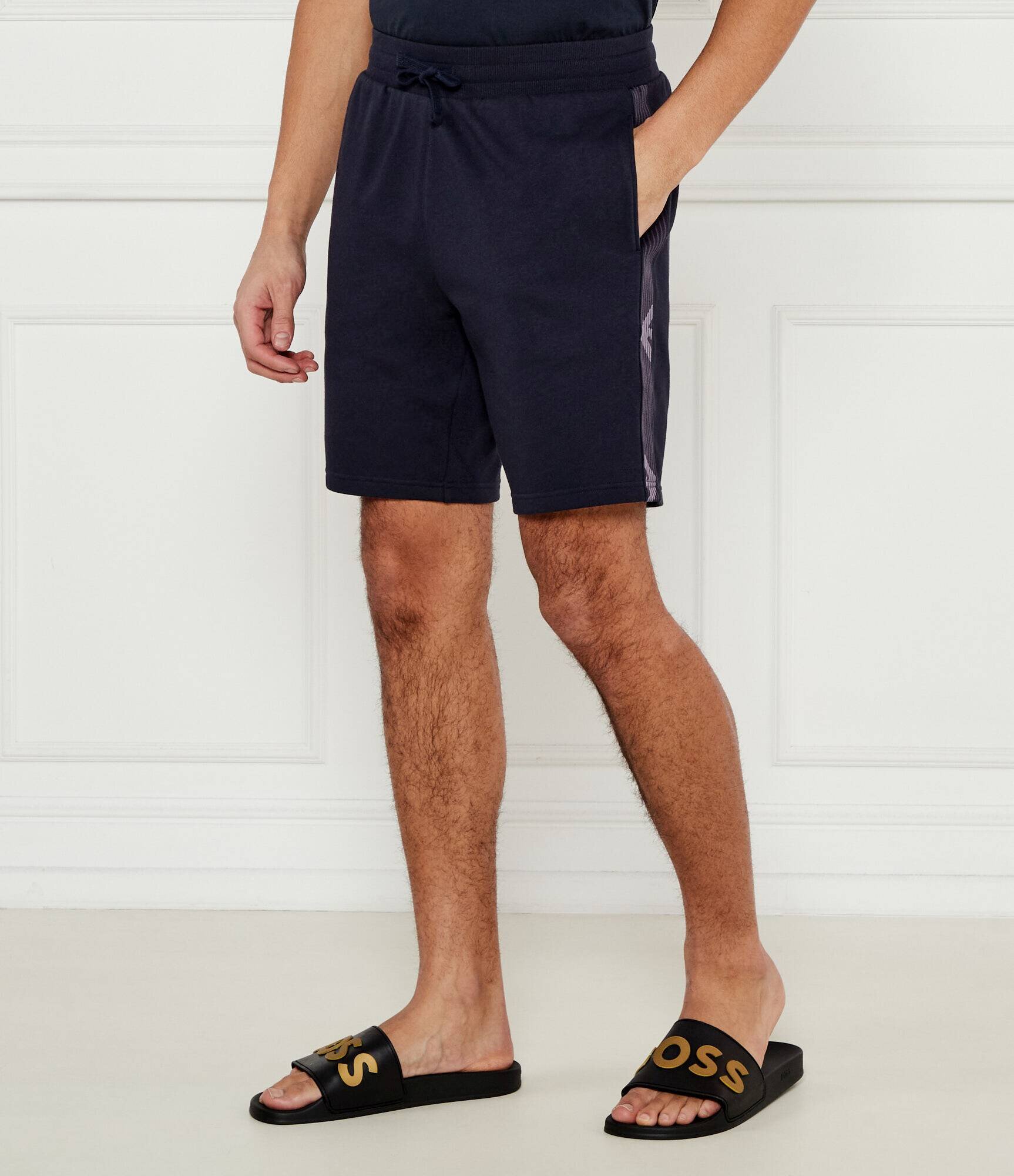 Emporio Armani Pantaloni scurți | Regular Fit
