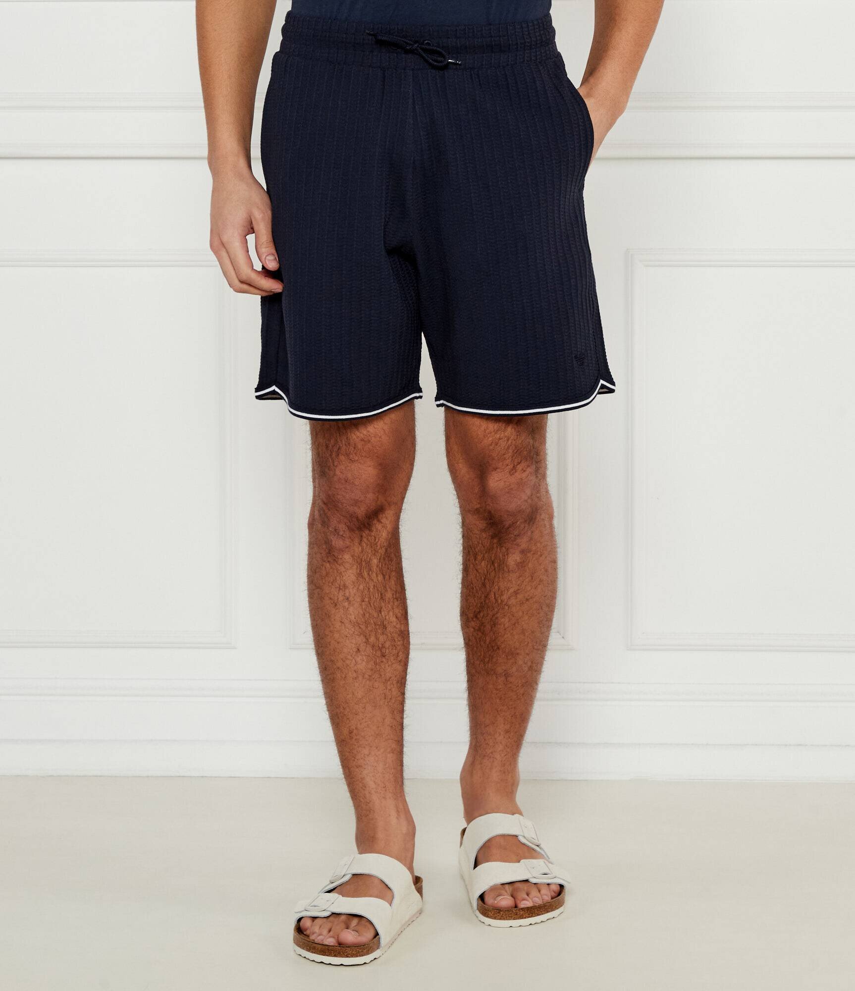 Emporio Armani Pantaloni scurți | Regular Fit