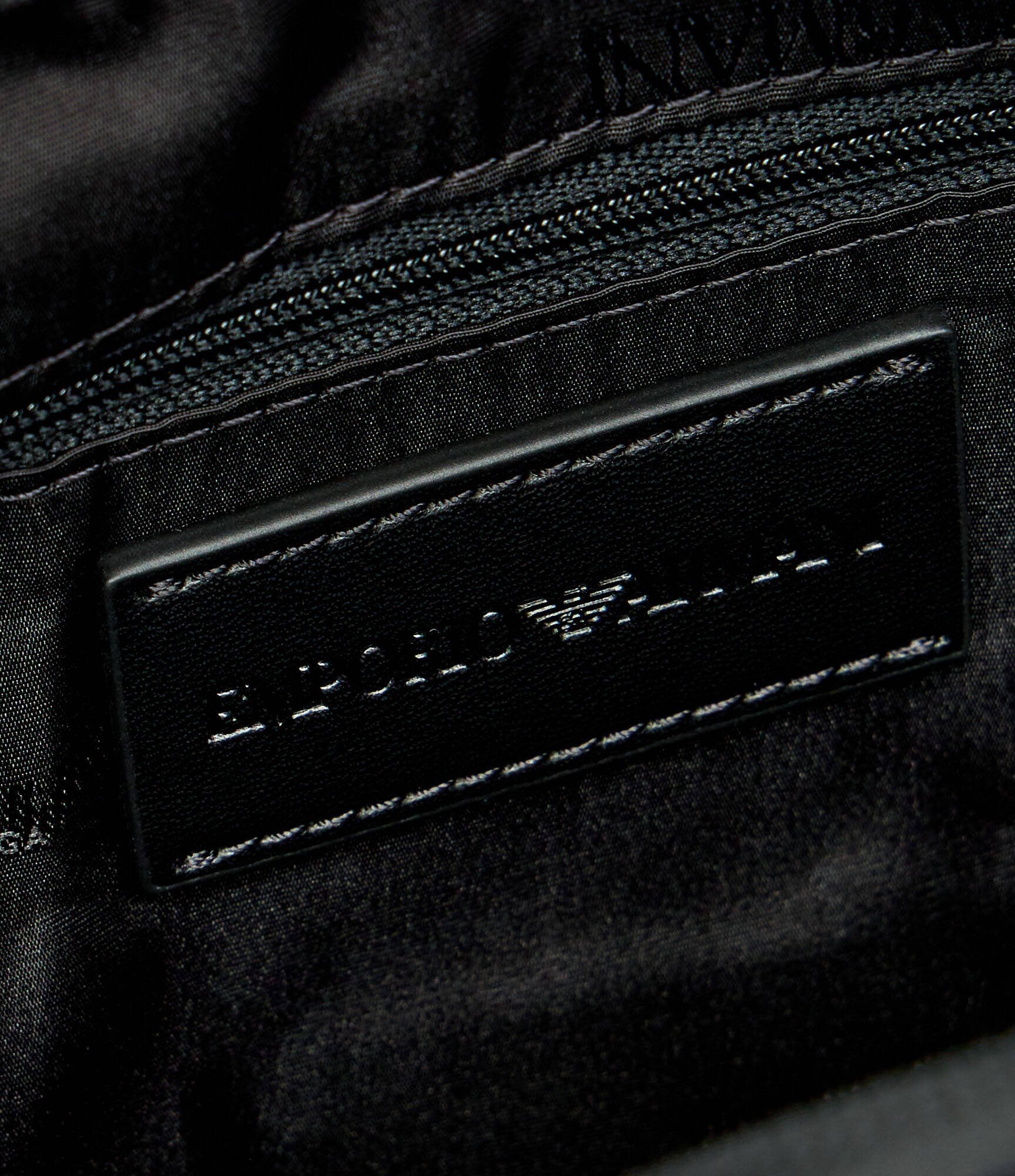 Emporio Armani Trusă pentru cosmetice BEAUTY CASE