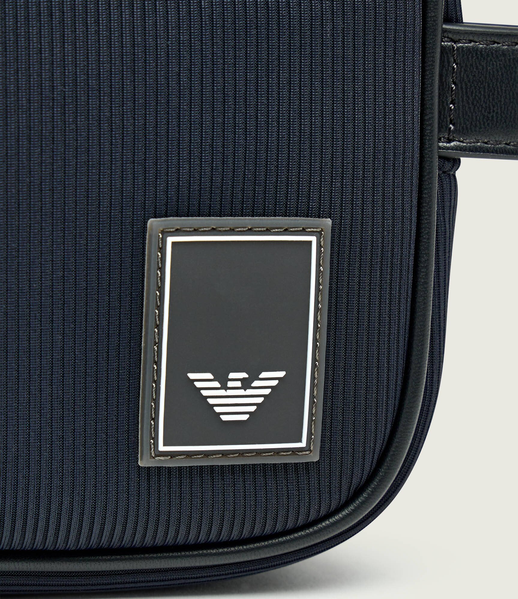 Emporio Armani Trusă pentru cosmetice BEAUTY CASE