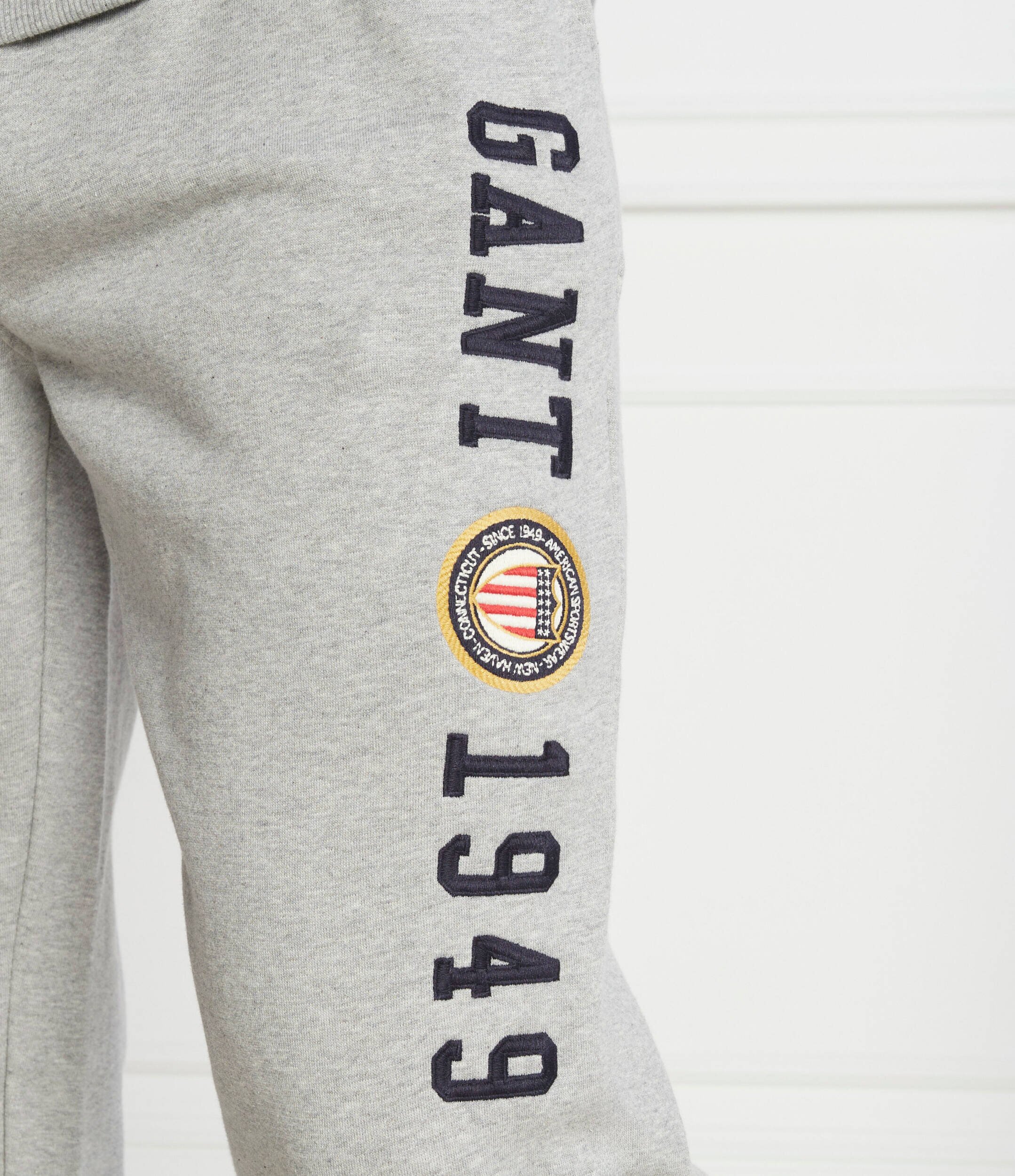 Gant Pantaloni de trening CREST | Regular Fit