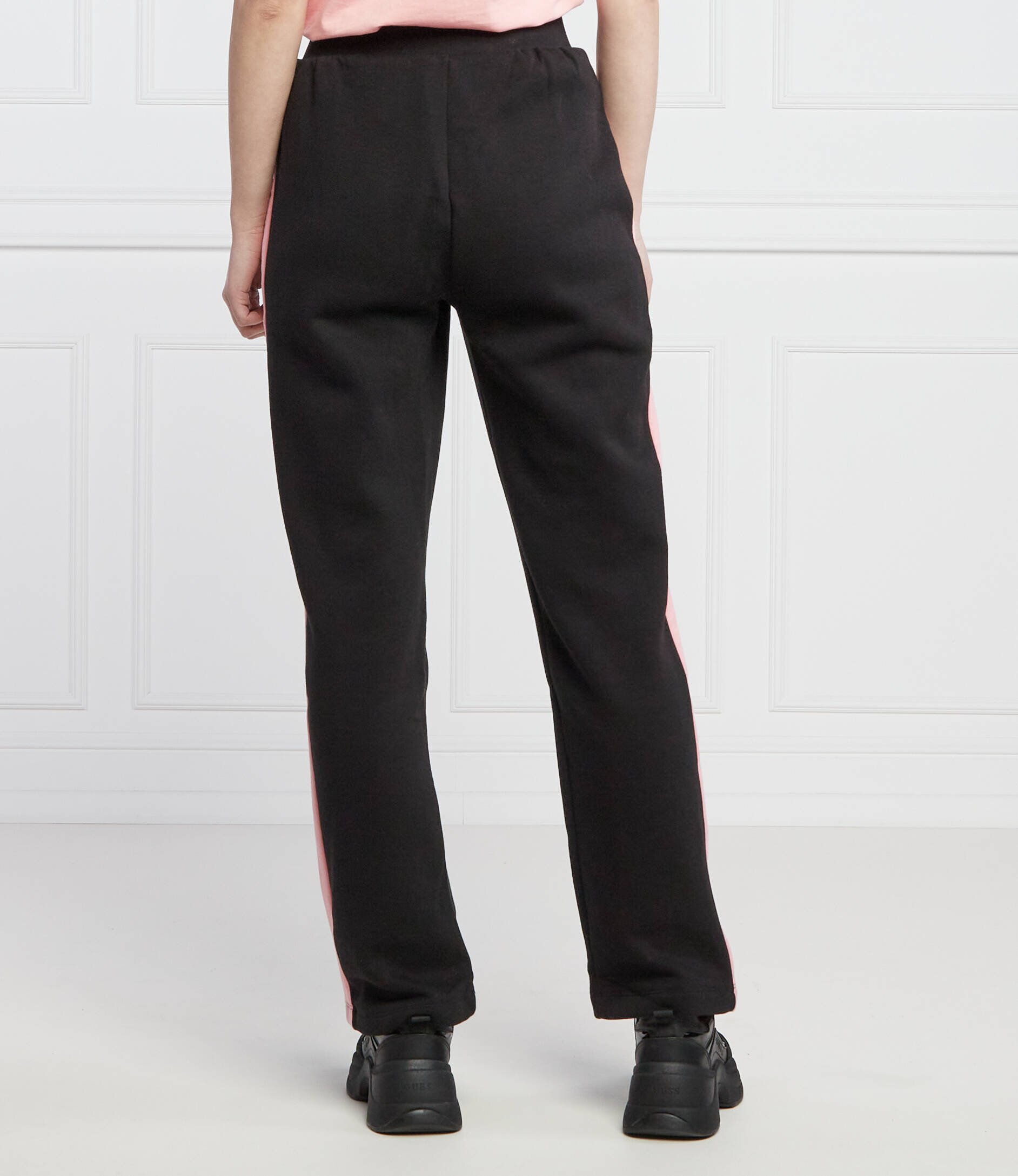 GUESS ACTIVE Pantaloni de trening BRANDIE | Relaxed fit