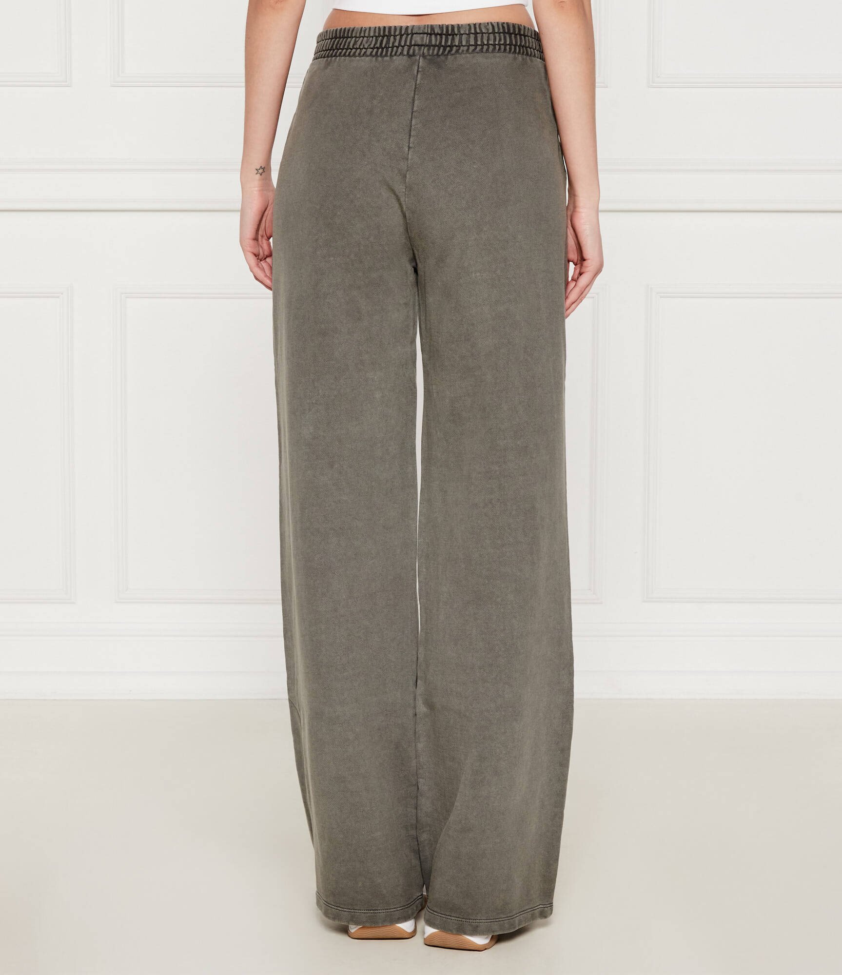 GUESS ACTIVE Pantaloni de trening MISTY | Loose fit