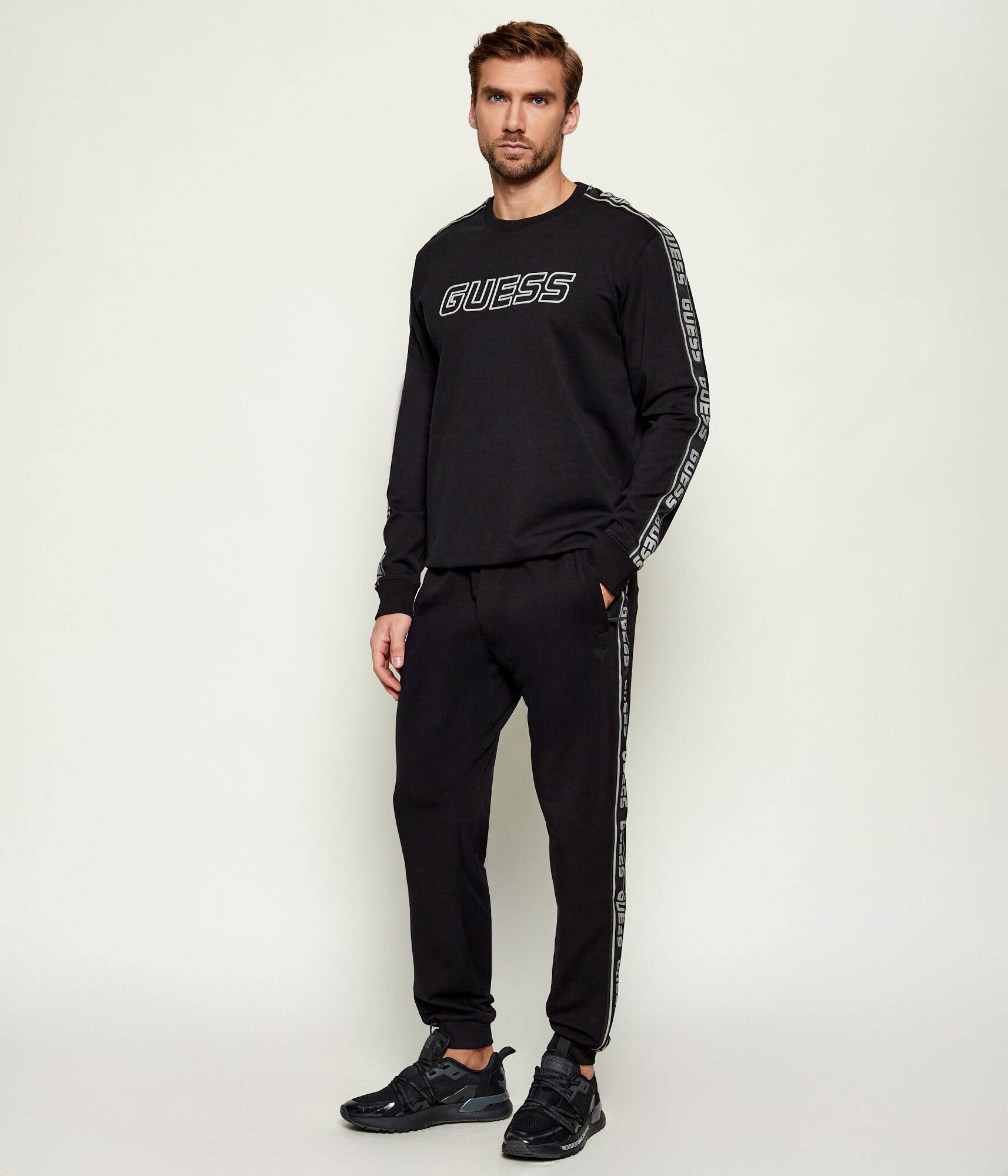GUESS ACTIVE Pantaloni de trening NEW ARLO | Regular Fit
