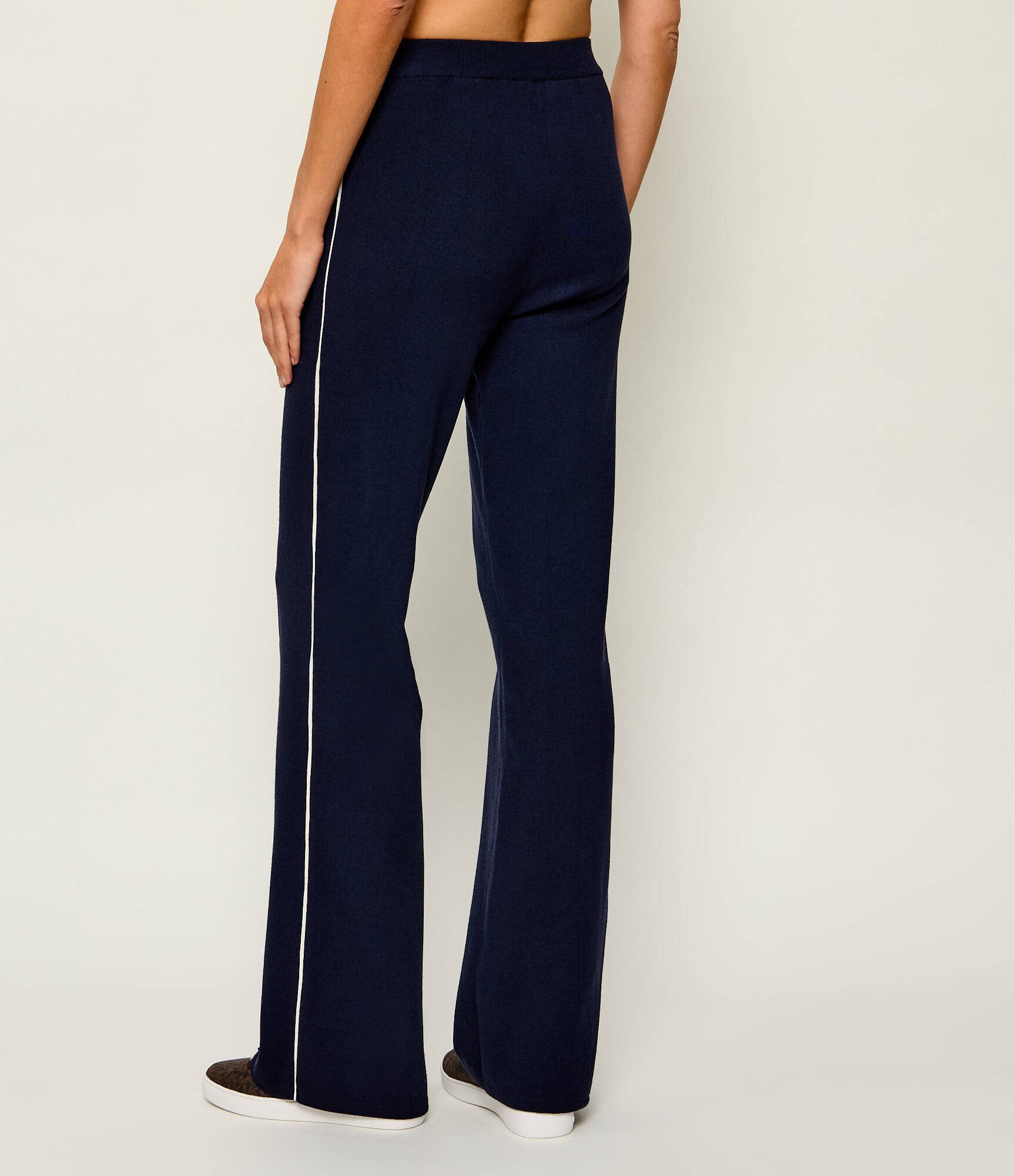 GUESS ACTIVE Pantaloni de tricot Laurene | flare fit