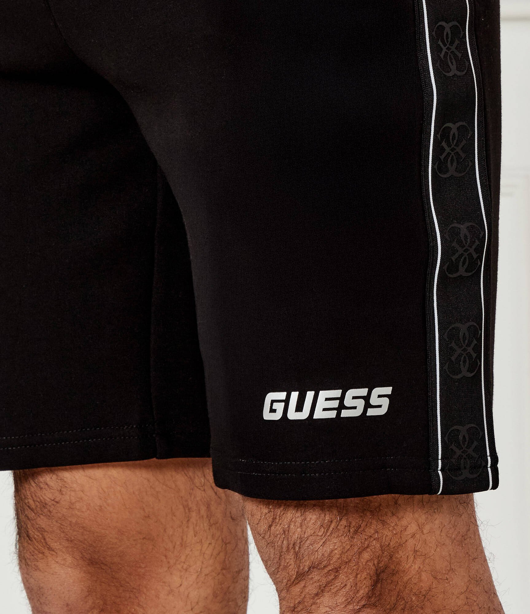GUESS ACTIVE Pantaloni scurți MICKEY | Regular Fit