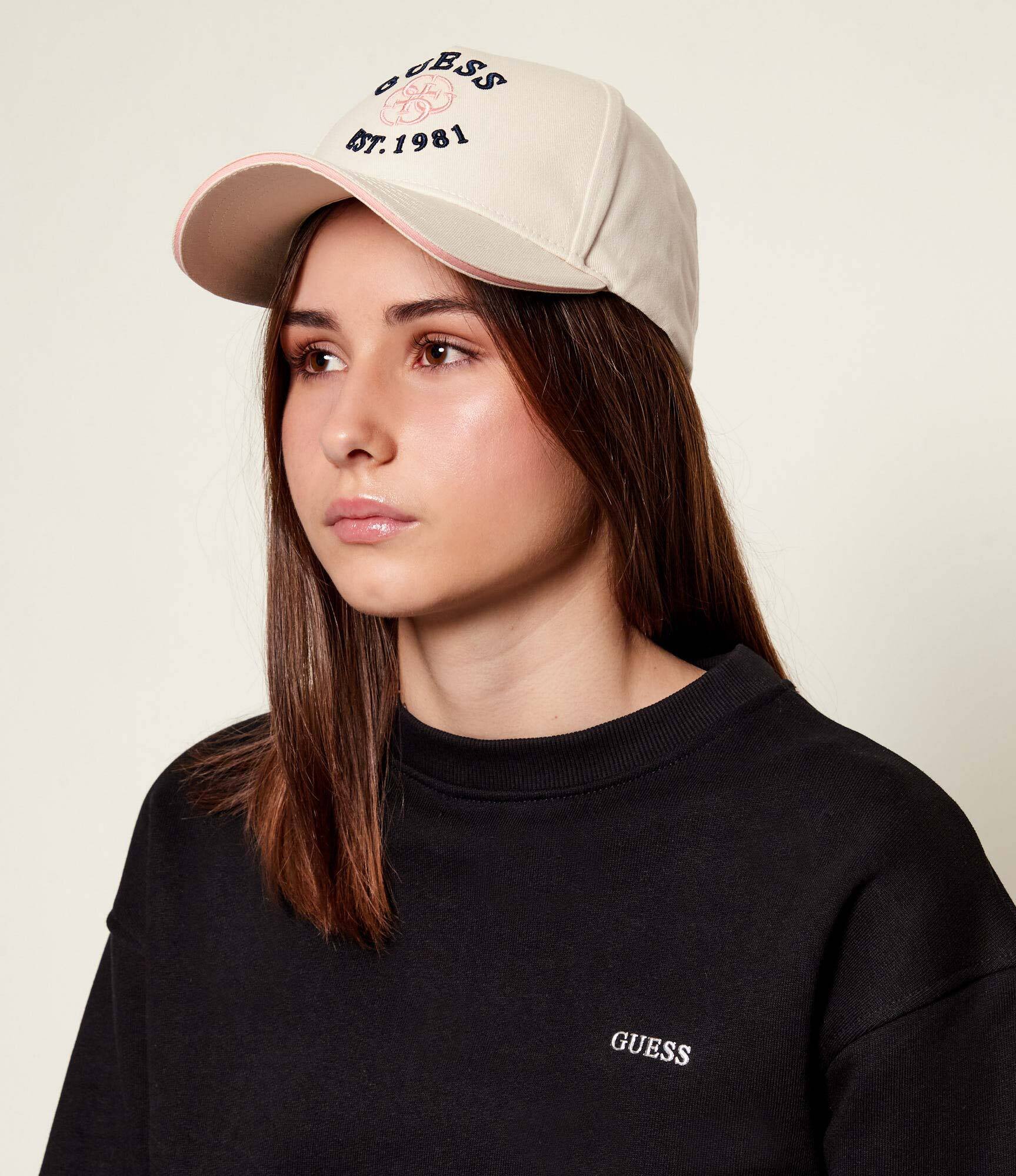 GUESS ACTIVE Șapcă baseball FANCY