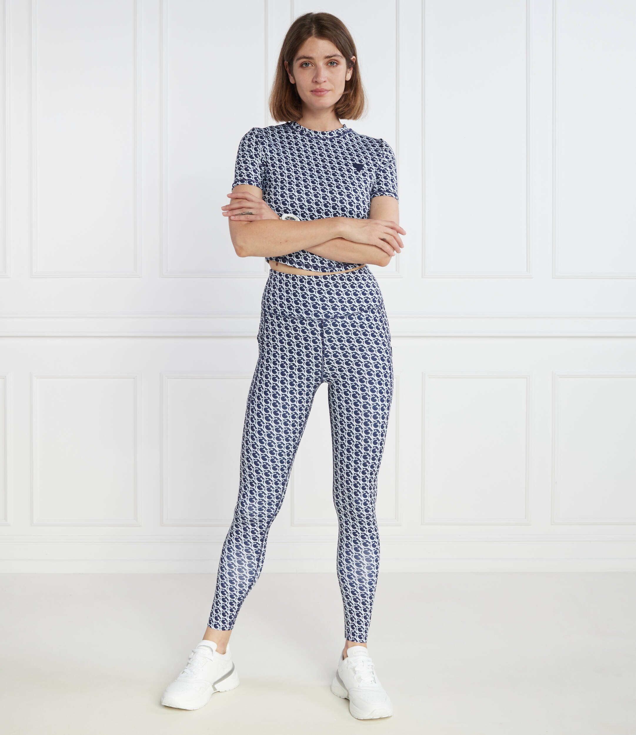 GUESS ACTIVE Tricou LOGOMANIA | Cropped Fit