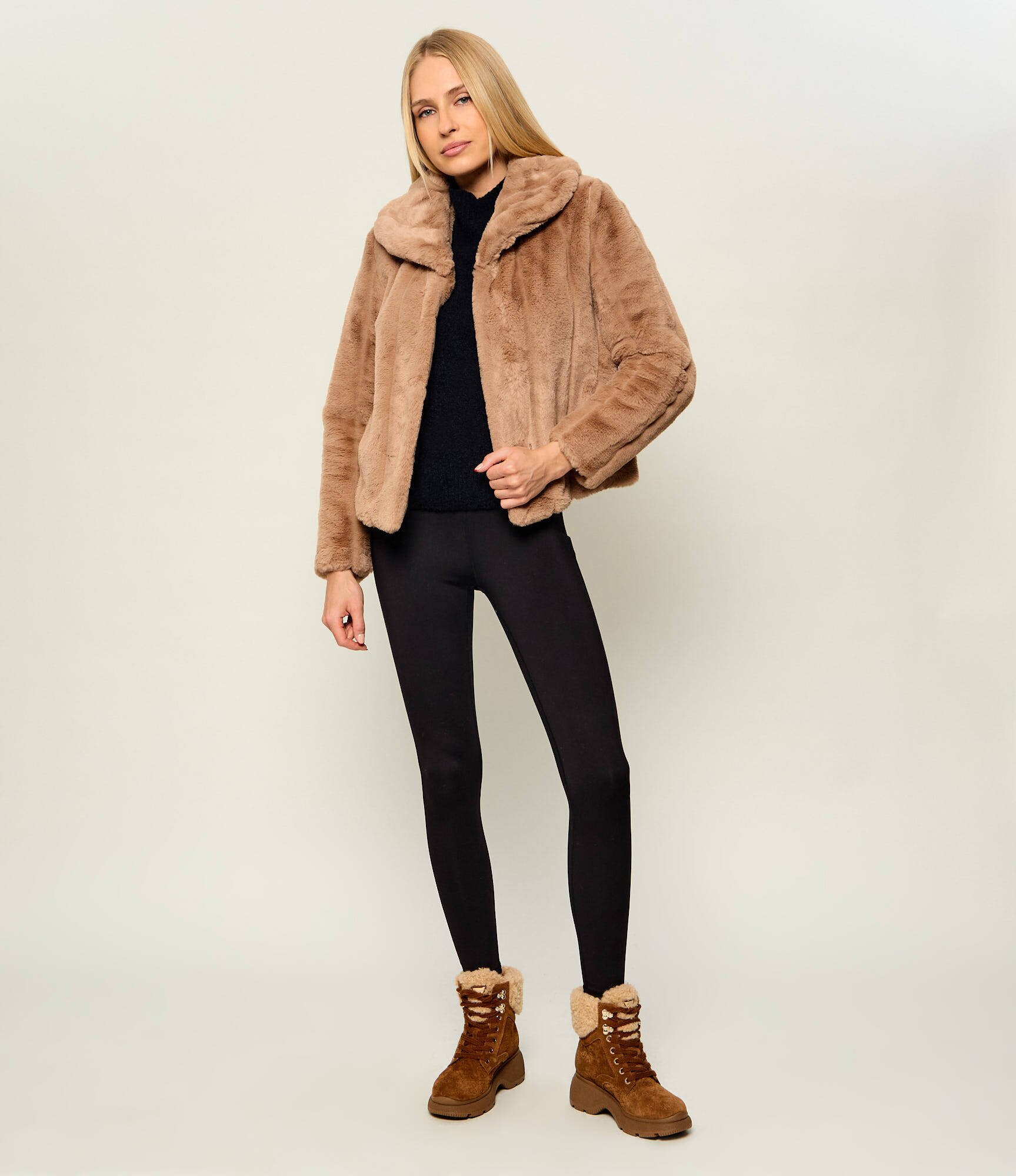 GUESS Blană New Sophy