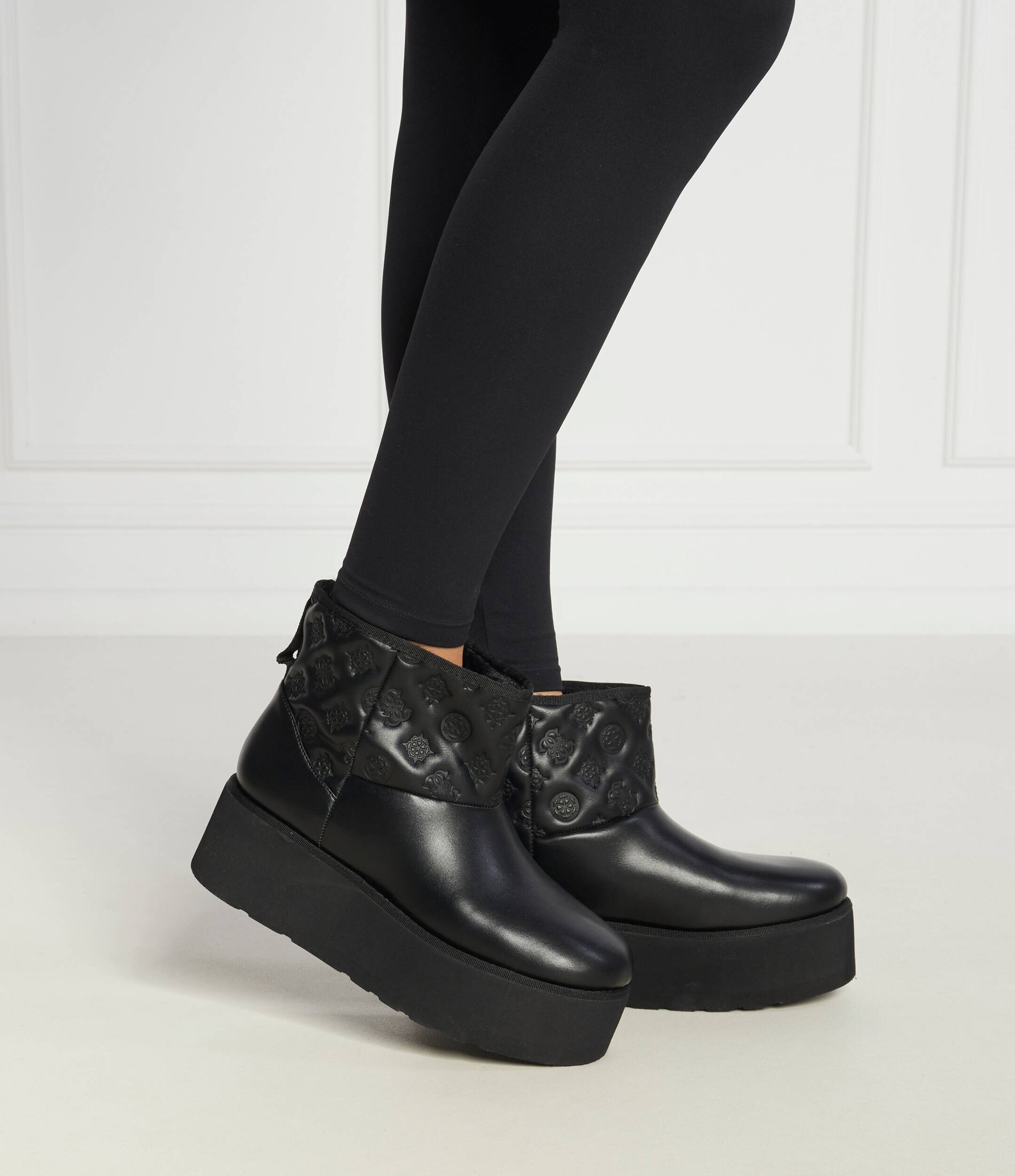 GUESS Bocanci | piele