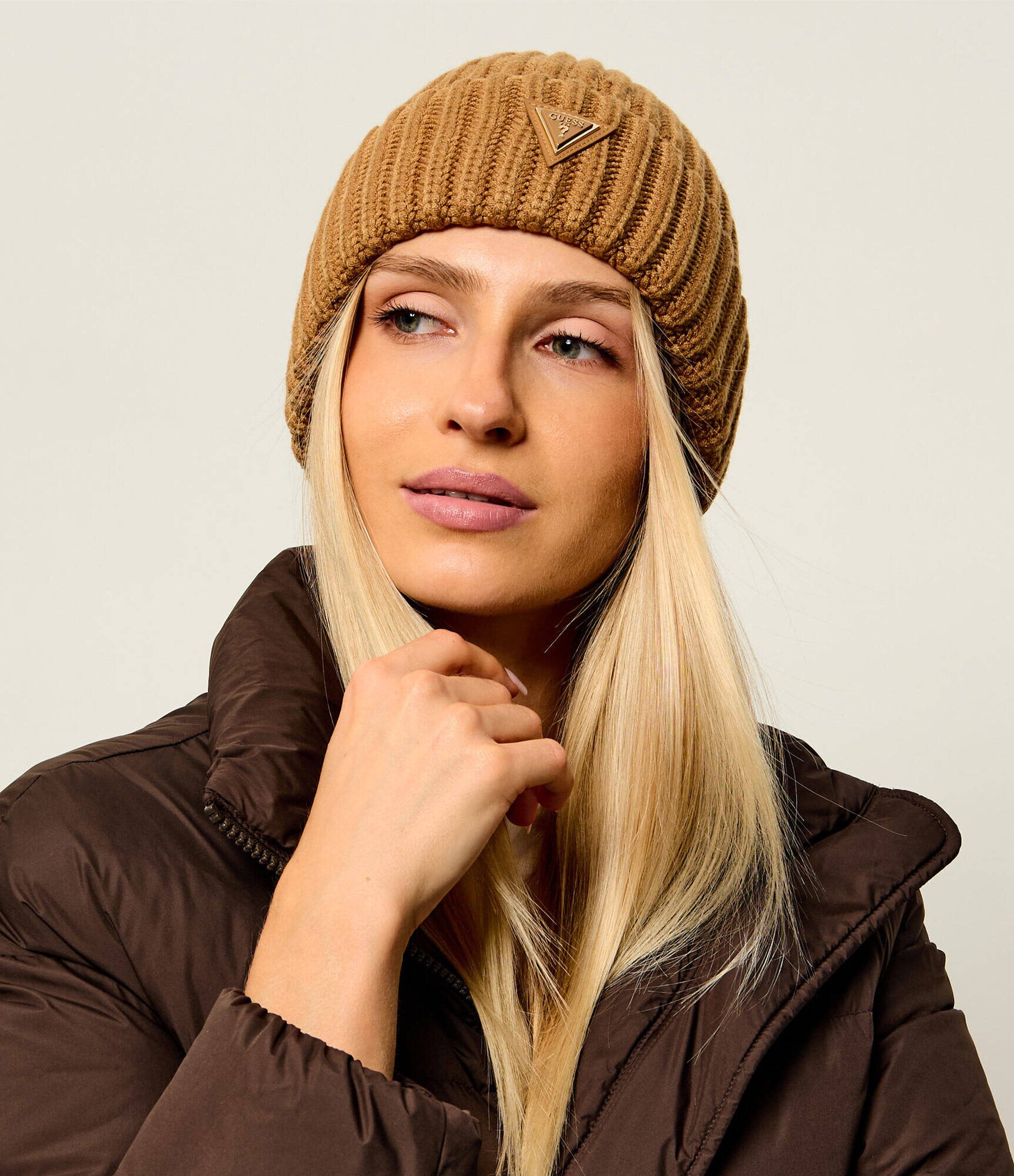 GUESS Căciulă Noelle II