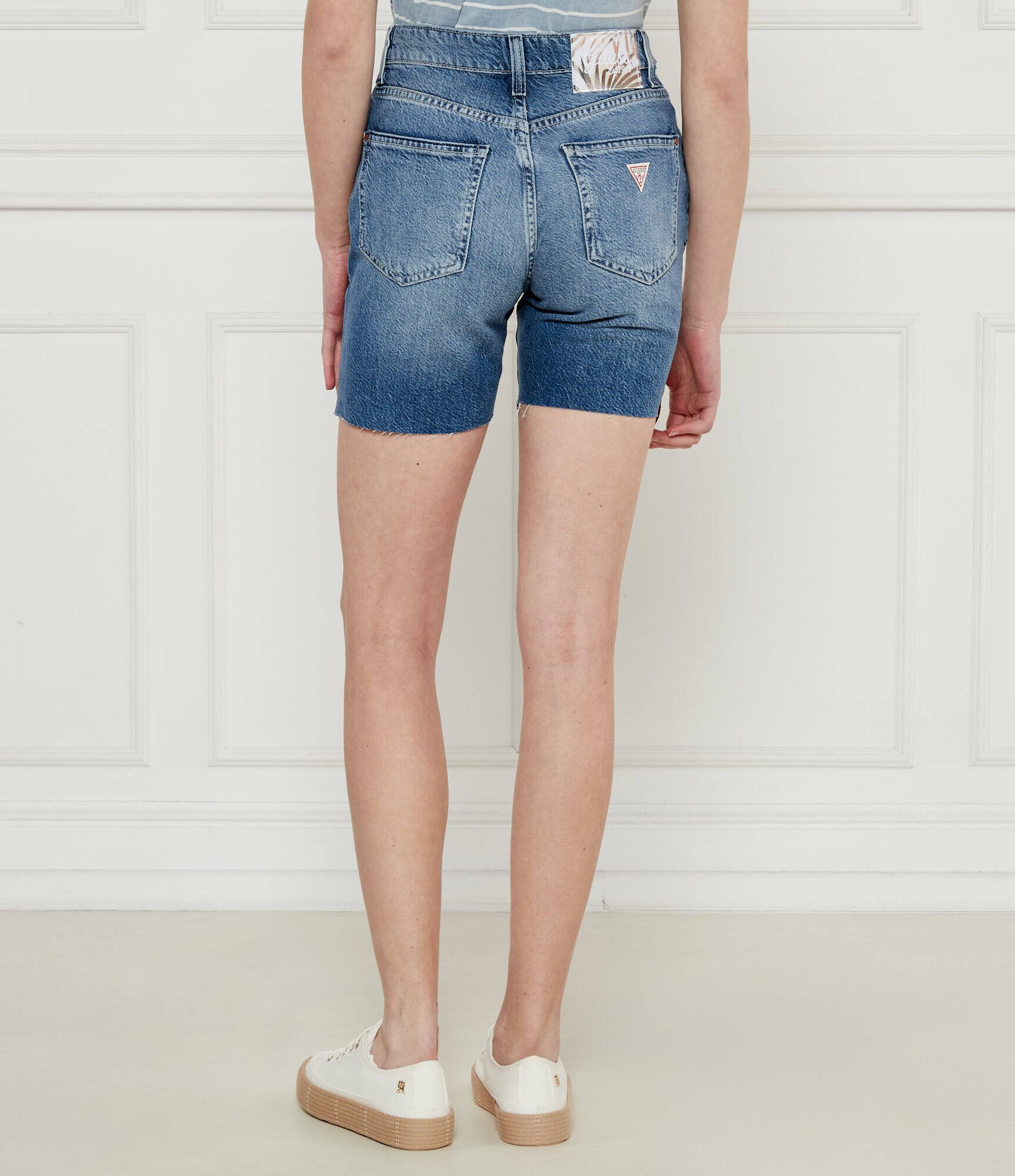 GUESS De blugi pantaloni scurți 80S PEDAL | Regular Fit