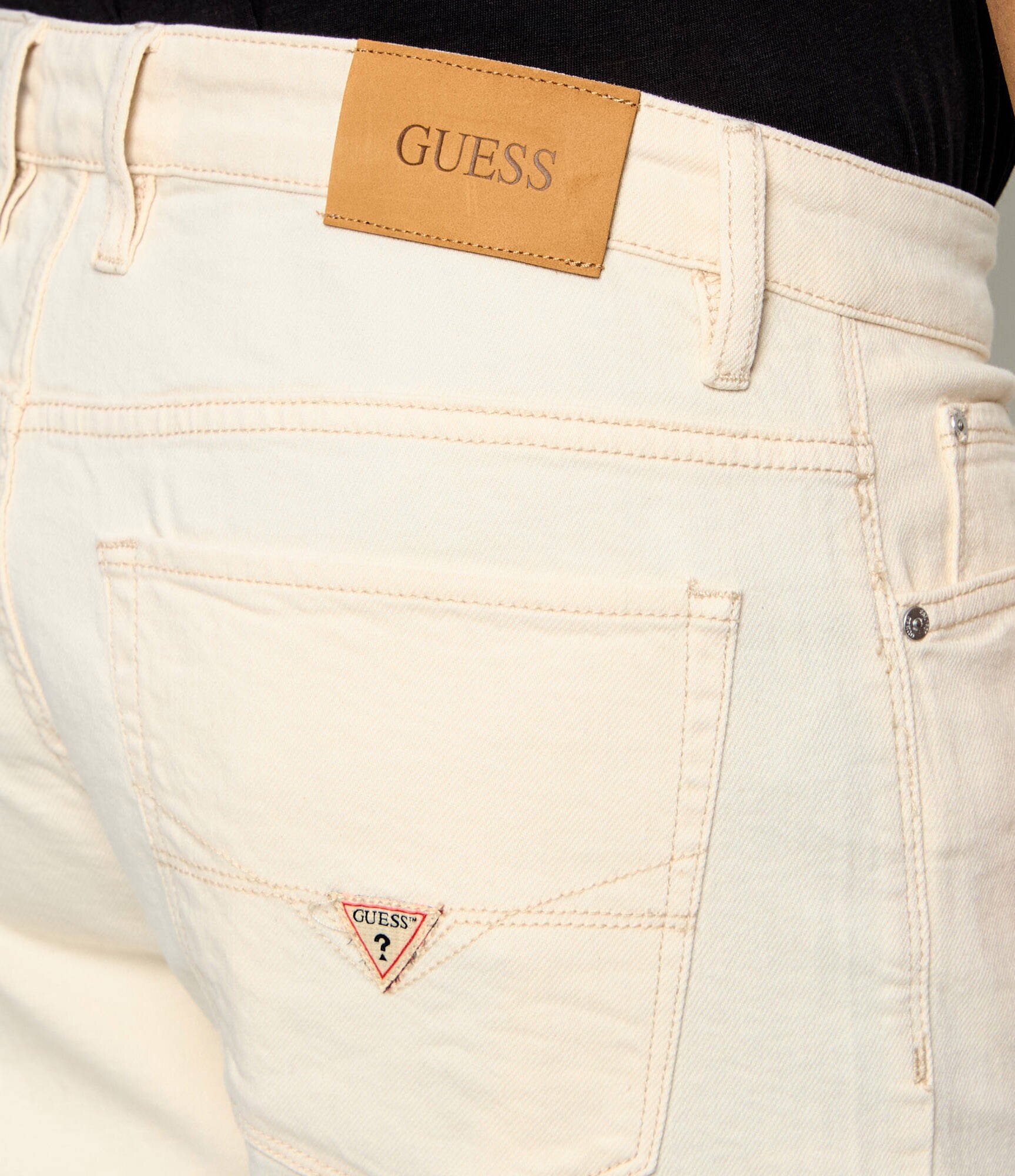 GUESS De blugi pantaloni scurți CARSON | Relaxed fit