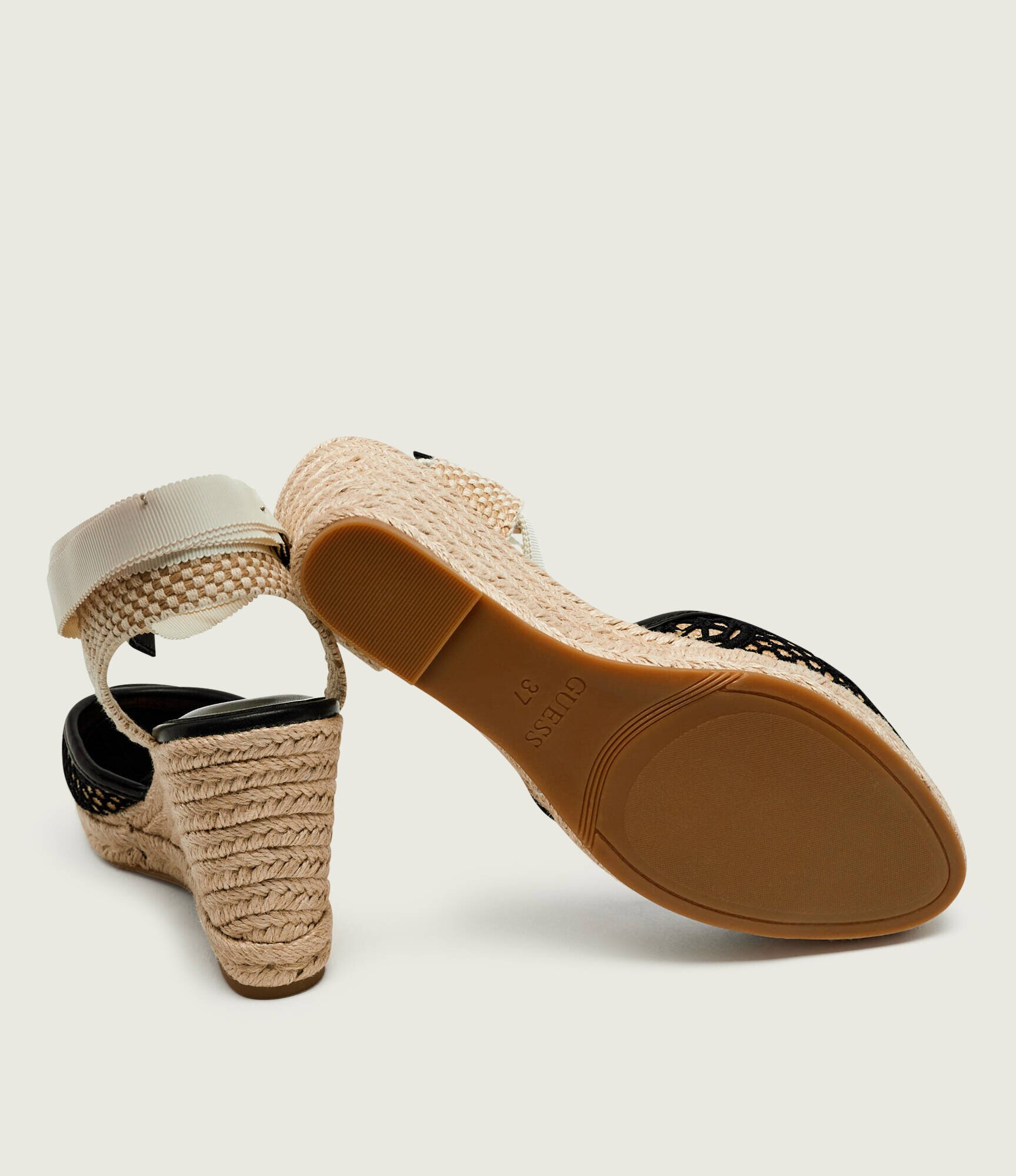 GUESS De dantelă platforme CHEYIN