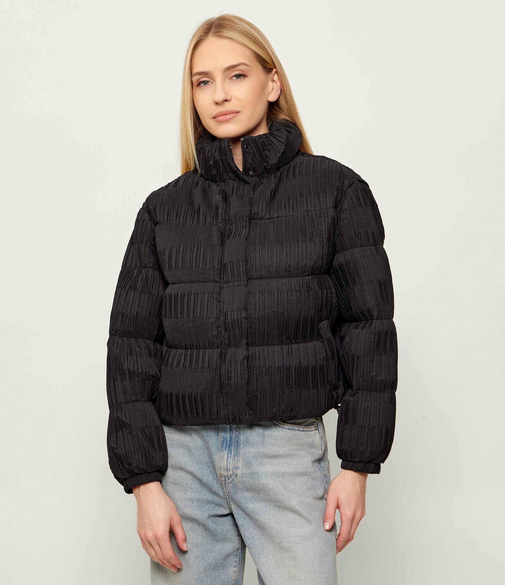GUESS Geacă | Cropped Fit