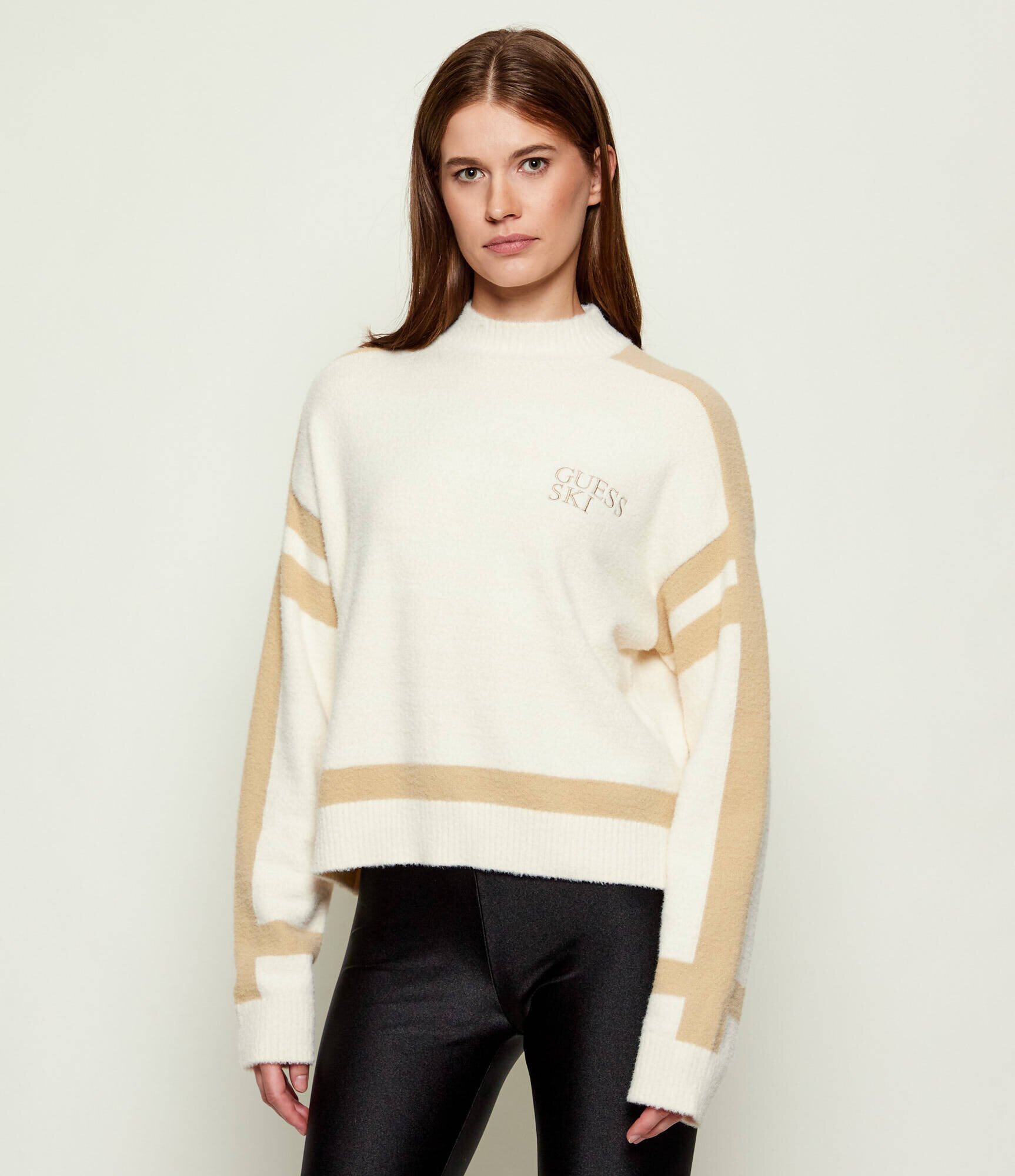 GUESS Guler înalt KAMILA | Relaxed fit