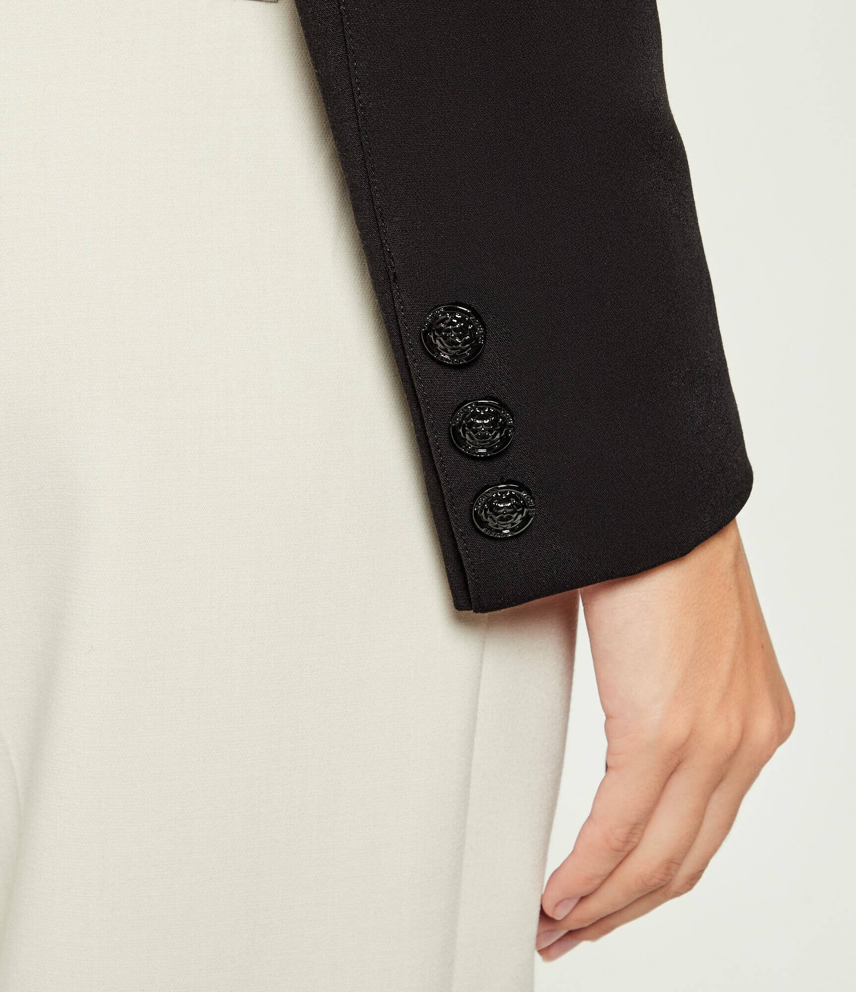GUESS Jachetă JOANDRA | Cropped Fit