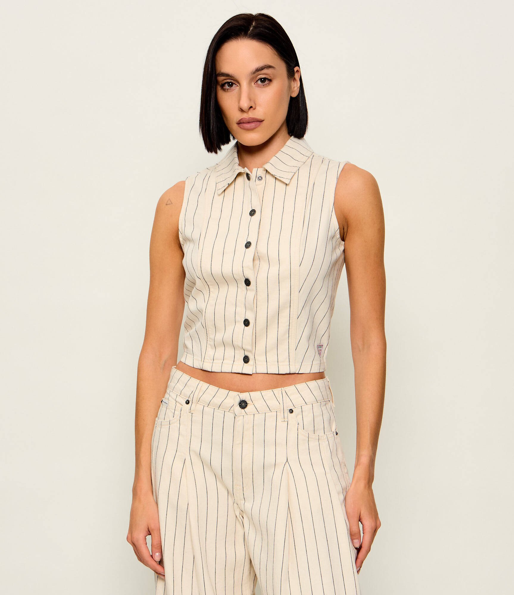 GUESS JEANS De blugi vestă | Cropped Fit
