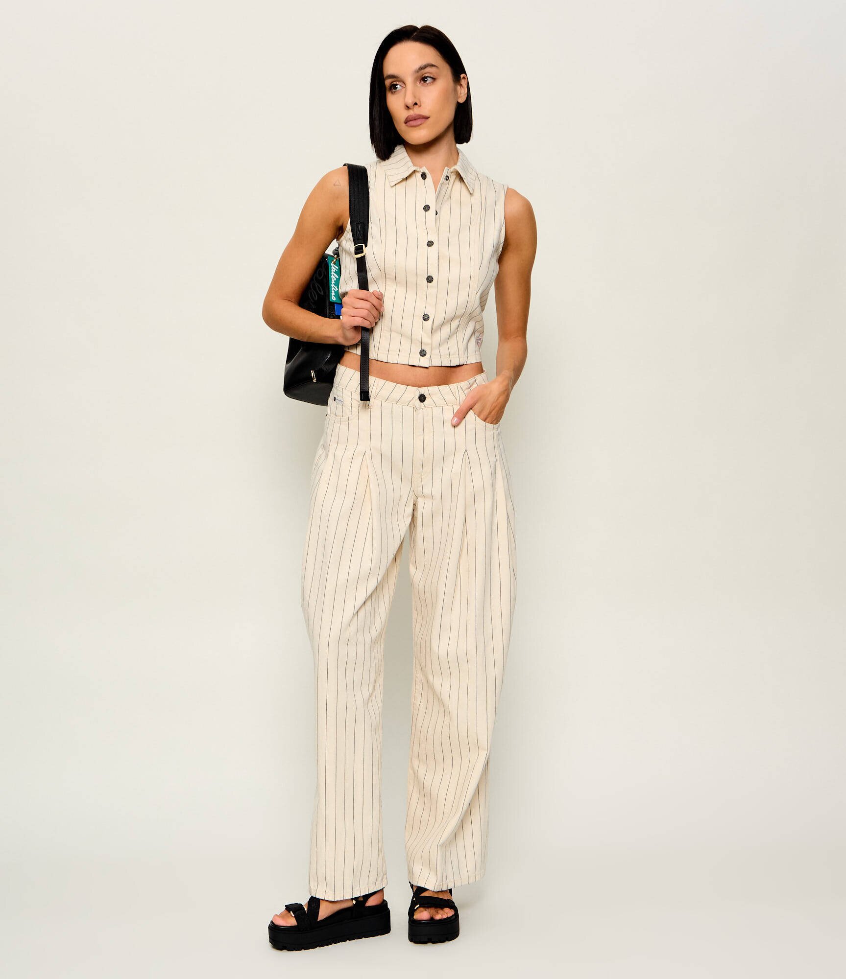 GUESS JEANS De blugi vestă | Cropped Fit