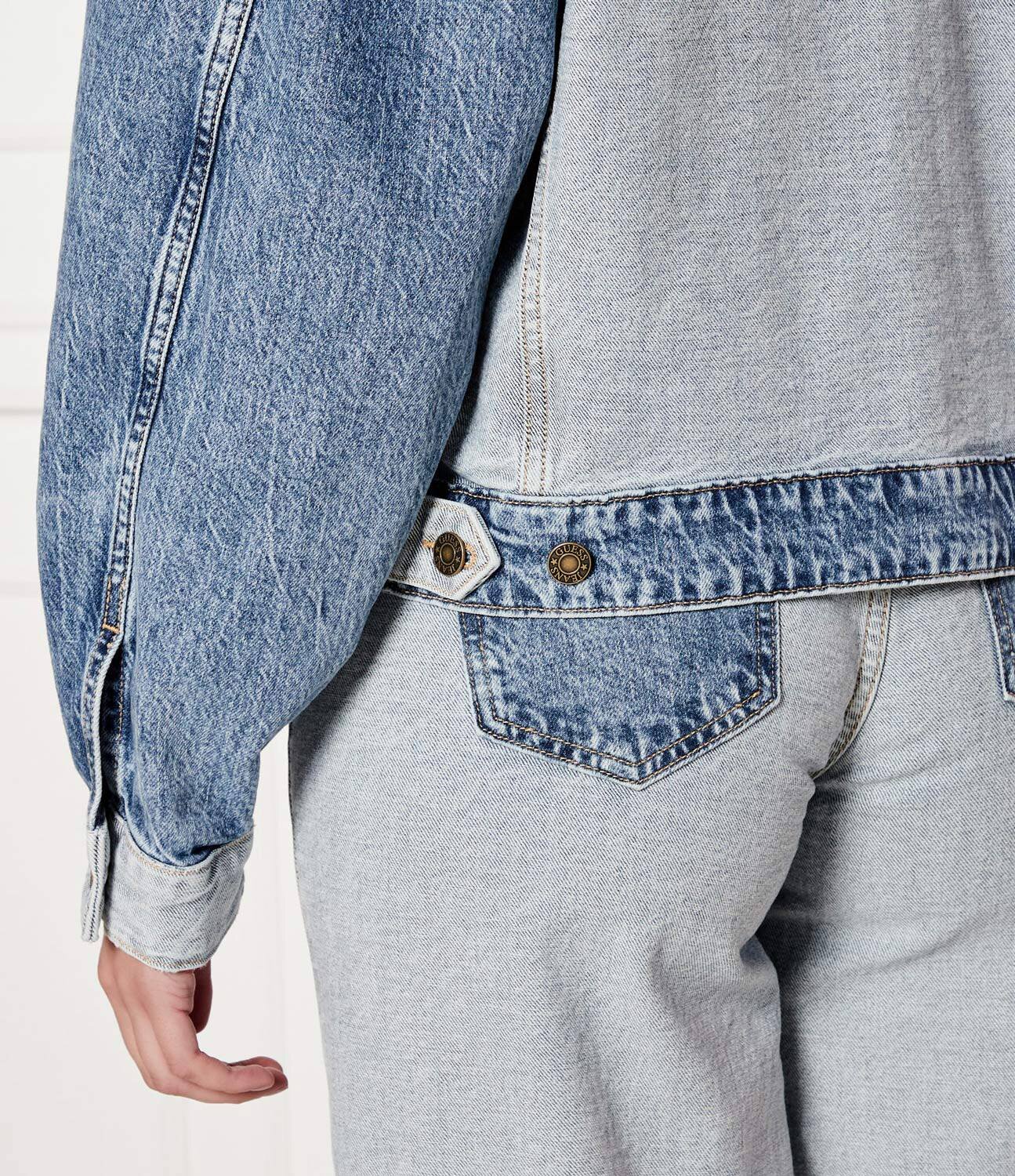 GUESS JEANS Geacă de blug | Oversize fit