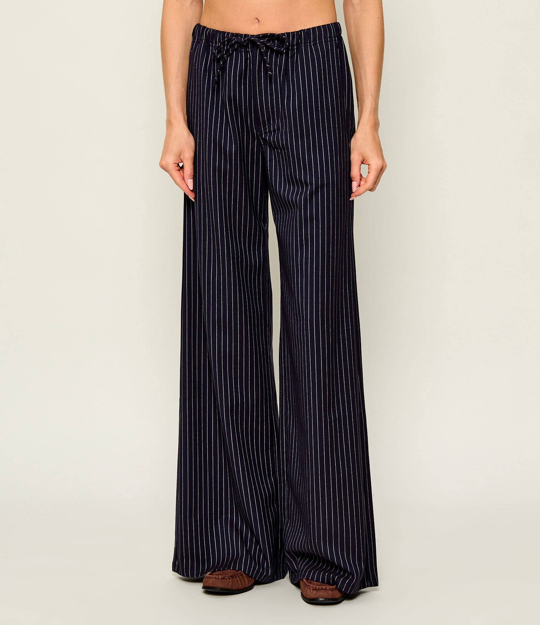 GUESS JEANS Pantaloni | Relaxed fit