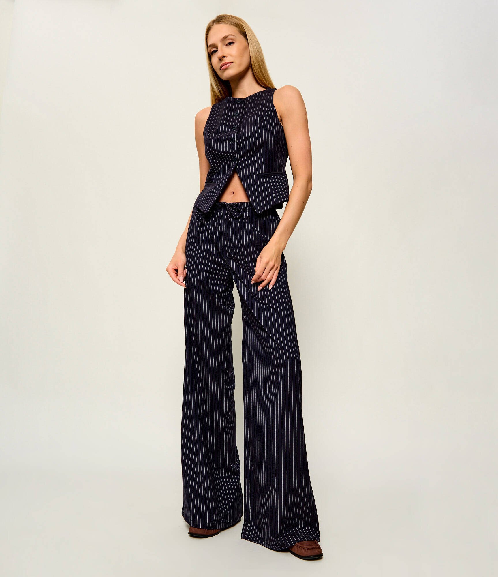 GUESS JEANS Pantaloni | Relaxed fit