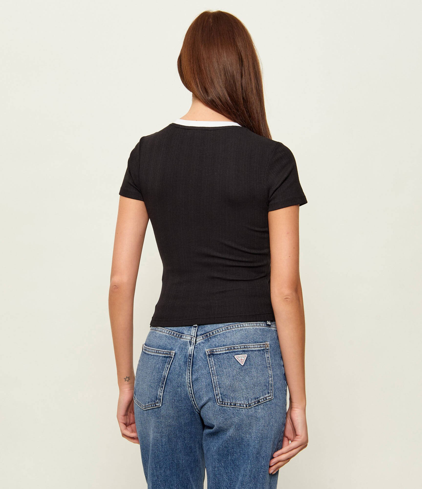 GUESS JEANS Tricou EMBRO RINGER | Slim Fit