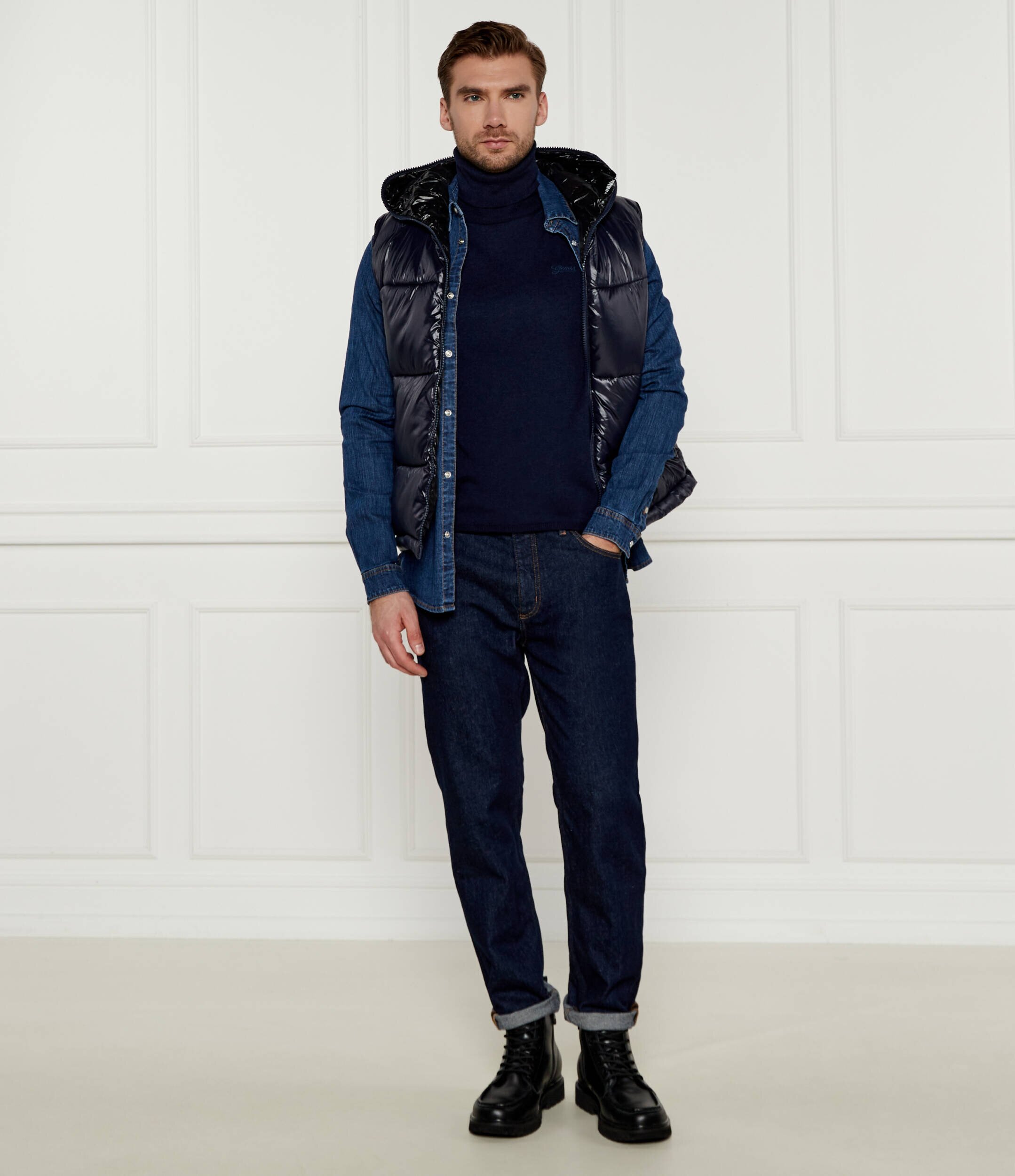 GUESS Maletă EBENEZER | Slim Fit cu adaos de mătase