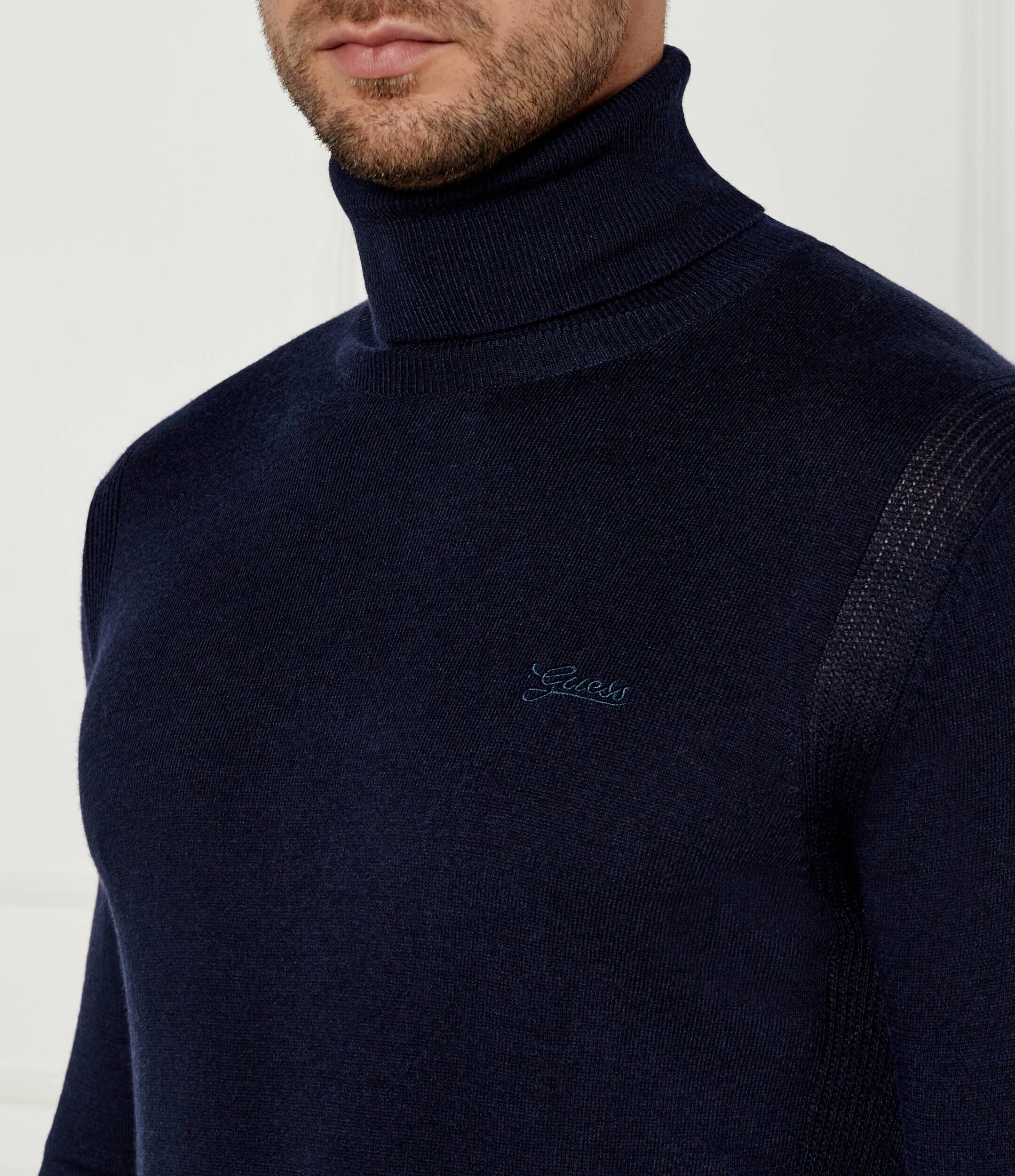 GUESS Maletă EBENEZER | Slim Fit cu adaos de mătase
