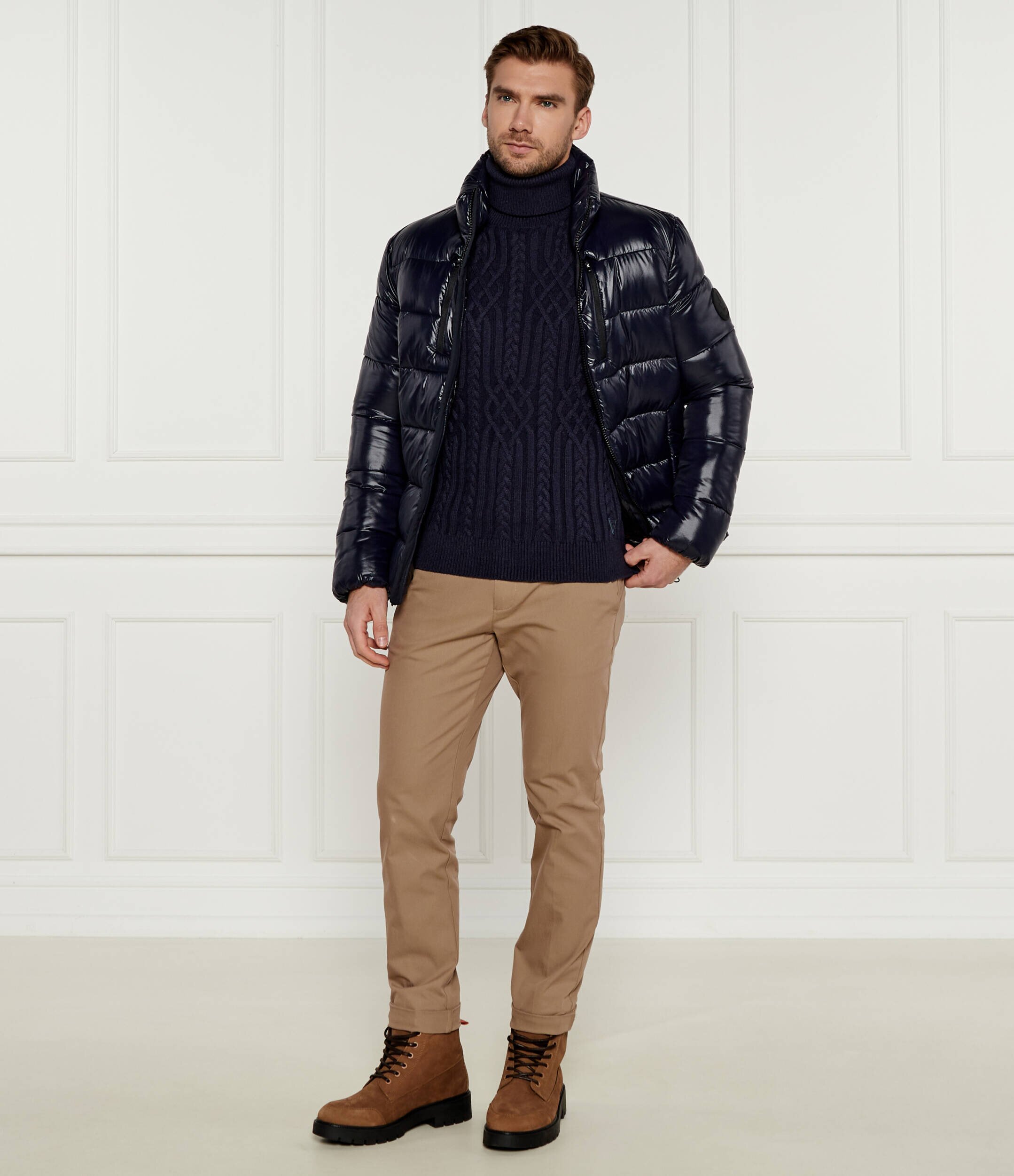 GUESS Maletă EVANDER | Regular Fit cu adaos de lână