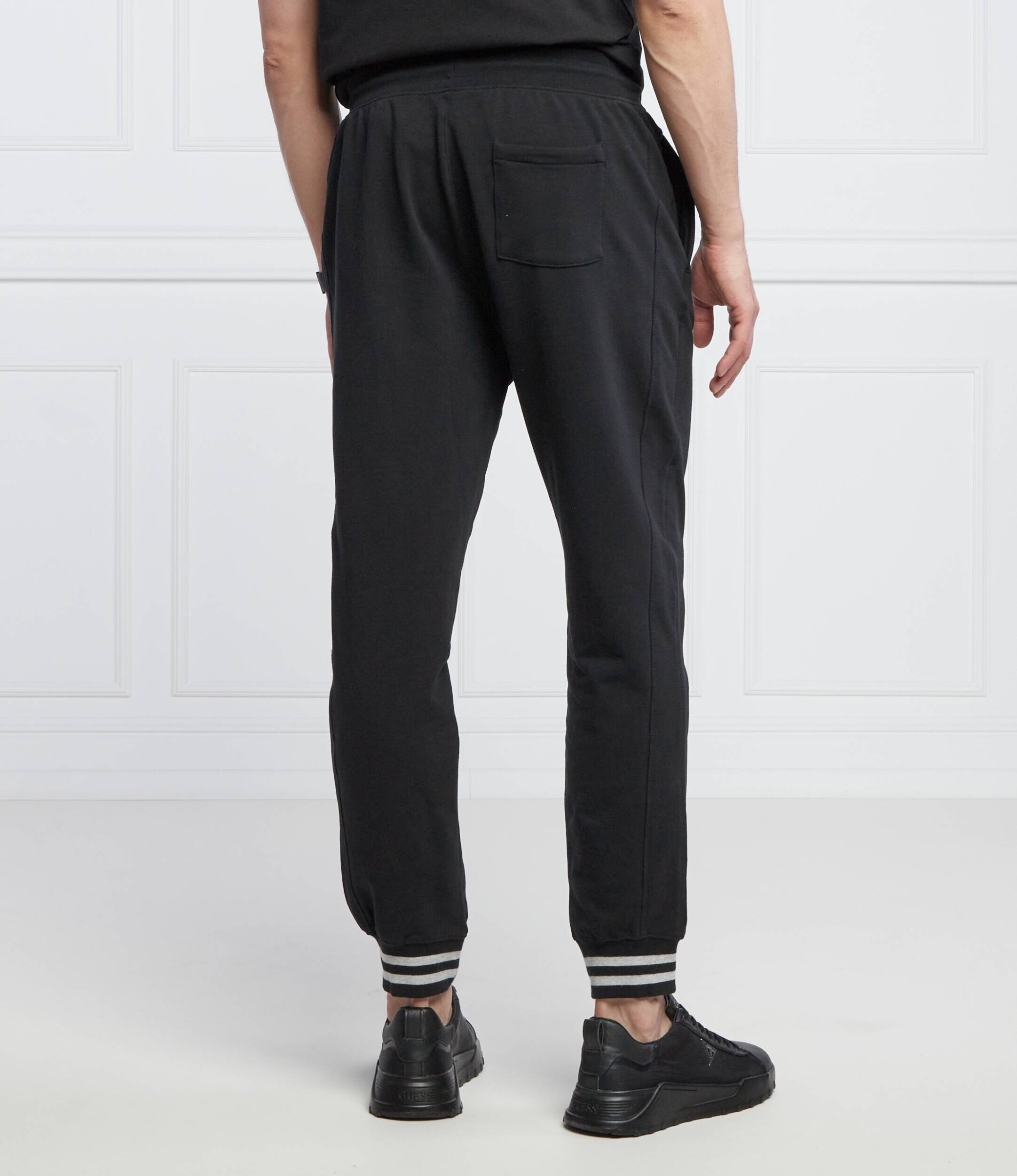GUESS Pantaloni de trening Adam | Relaxed fit