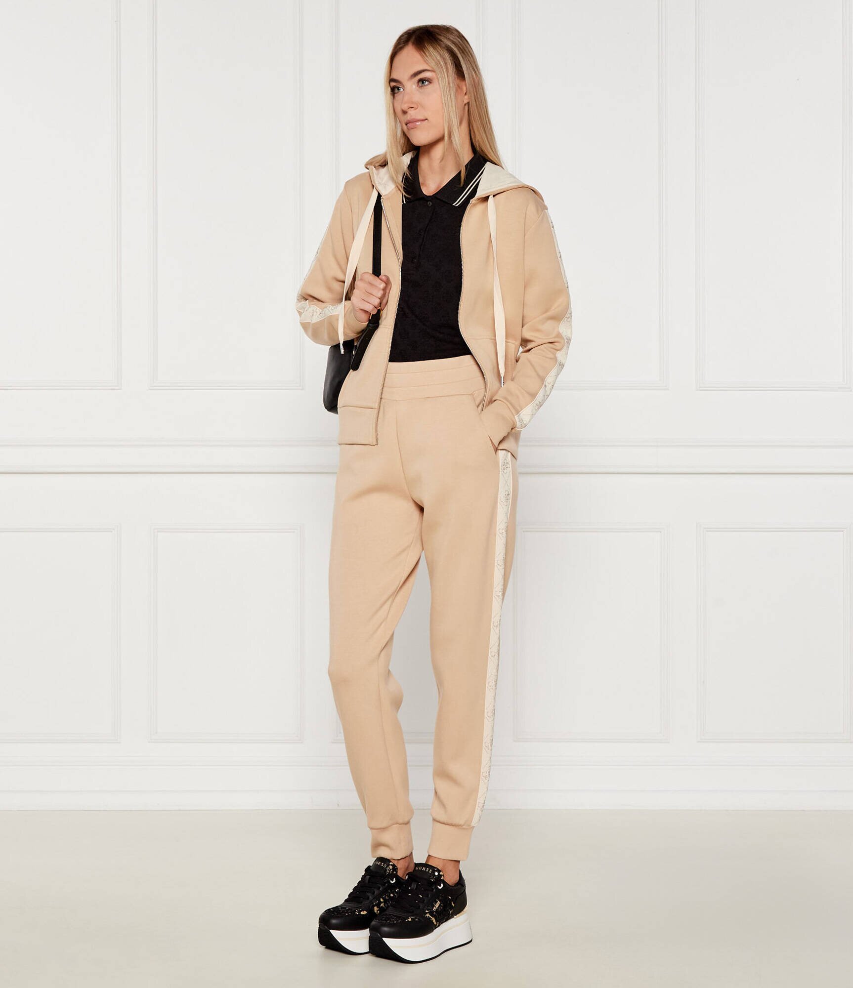 GUESS Pantaloni de trening NEW VICTOIRE | regular fit