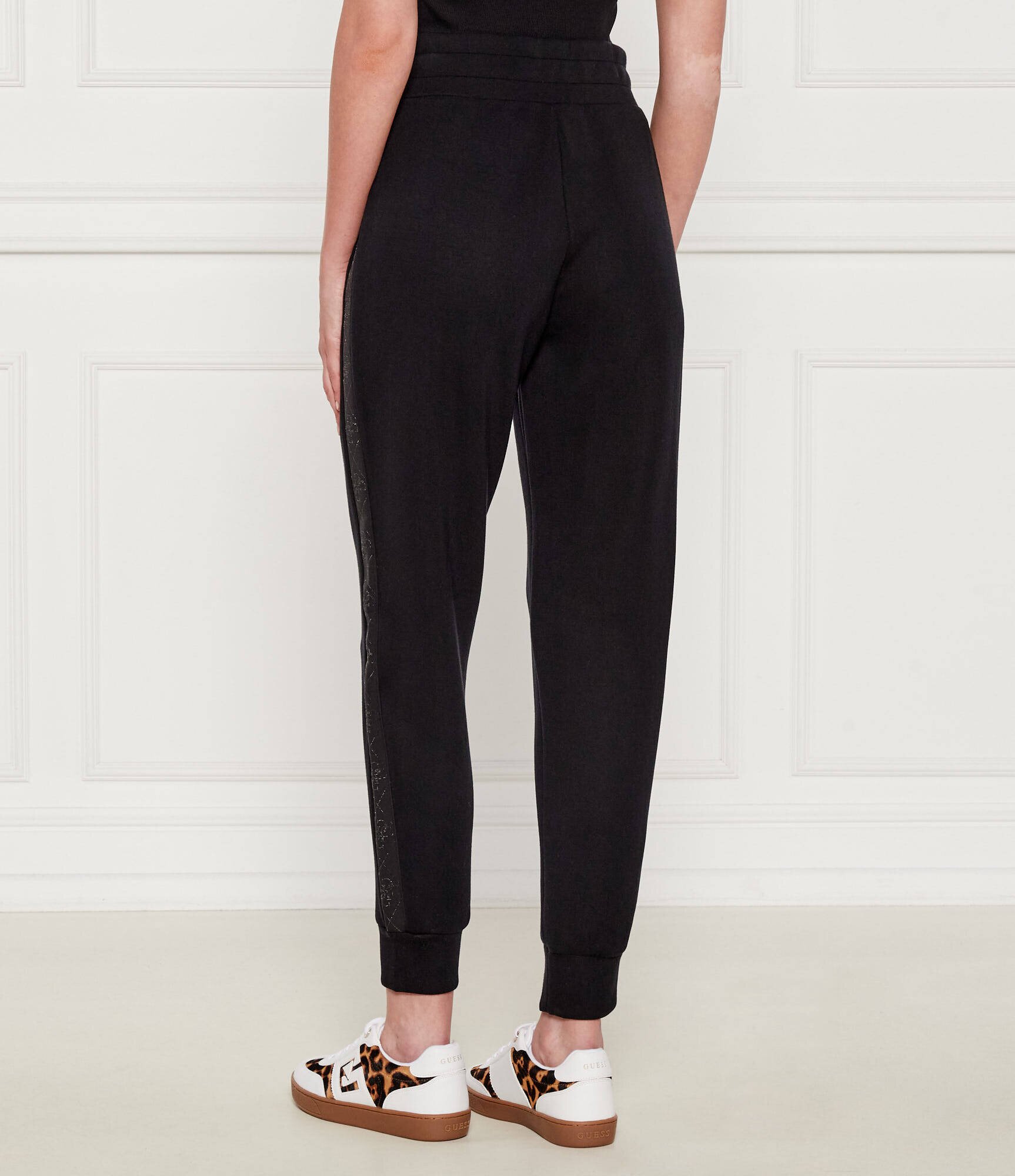 GUESS Pantaloni de trening NEW VICTOIRE | regular fit