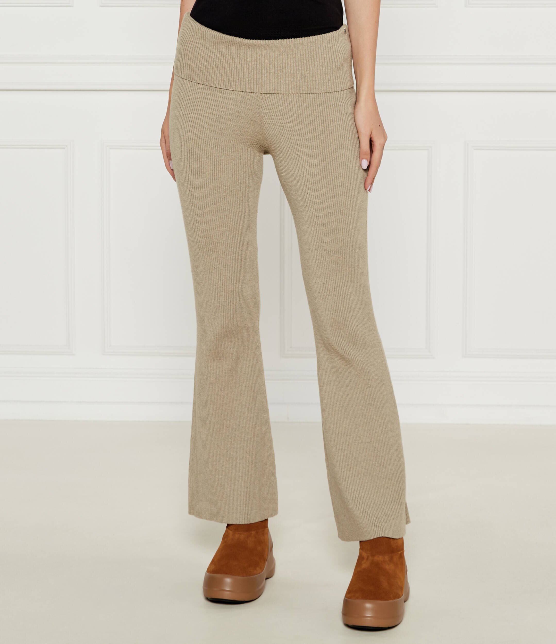 GUESS Pantaloni de tricot NINA | flare fit