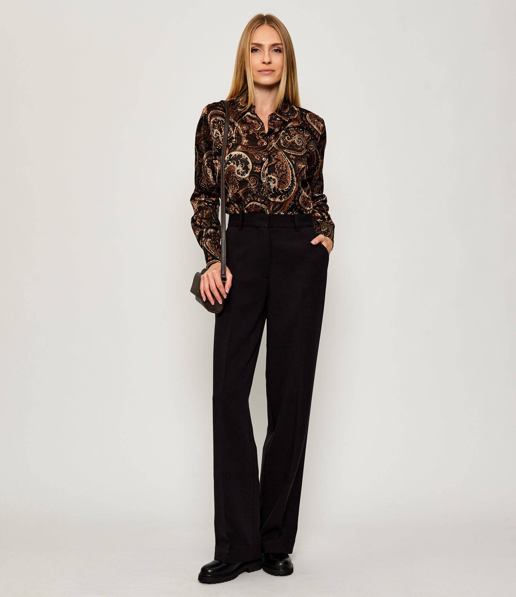 GUESS Pantaloni JOANDRA | Relaxed fit