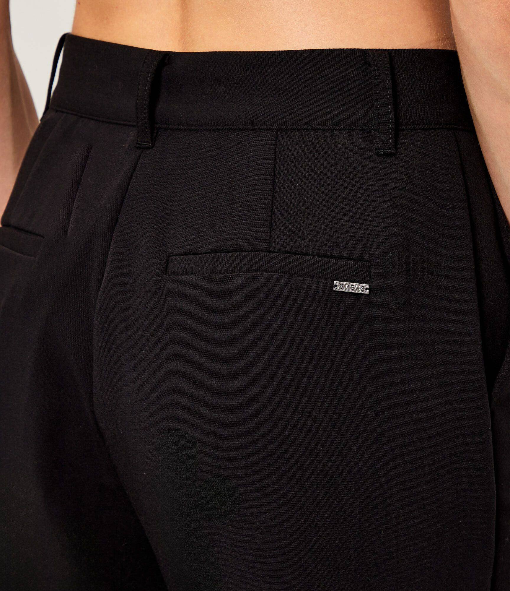 GUESS Pantaloni JOANDRA | Relaxed fit