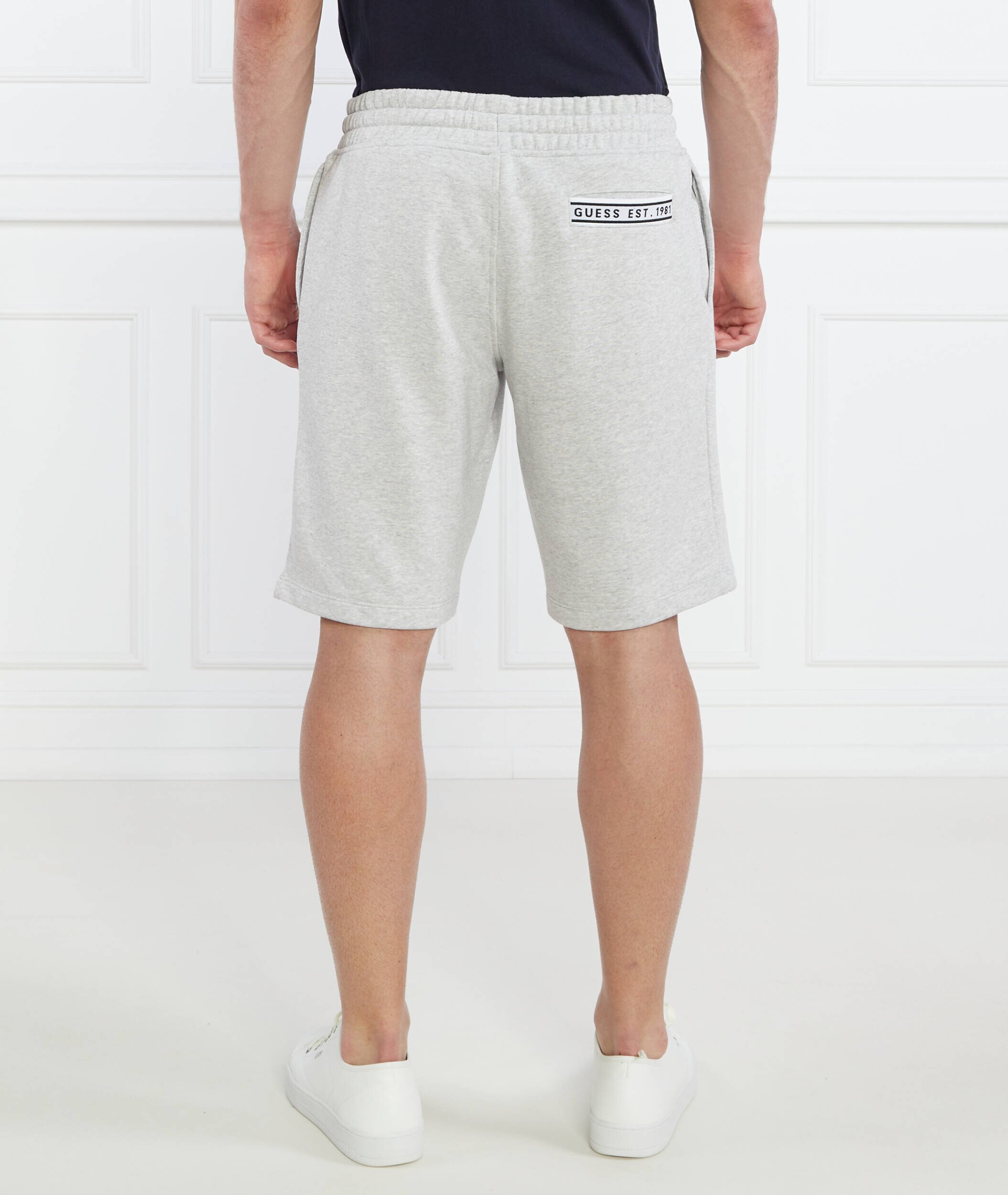 GUESS Pantaloni scurți CLOVIS | Slim Fit