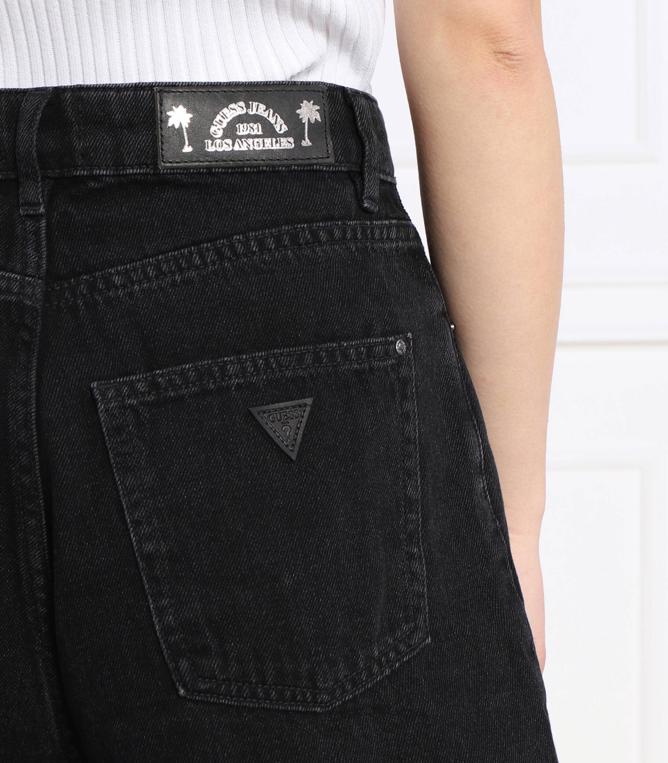 GUESS Pantaloni scurți MANOLA | Regular Fit